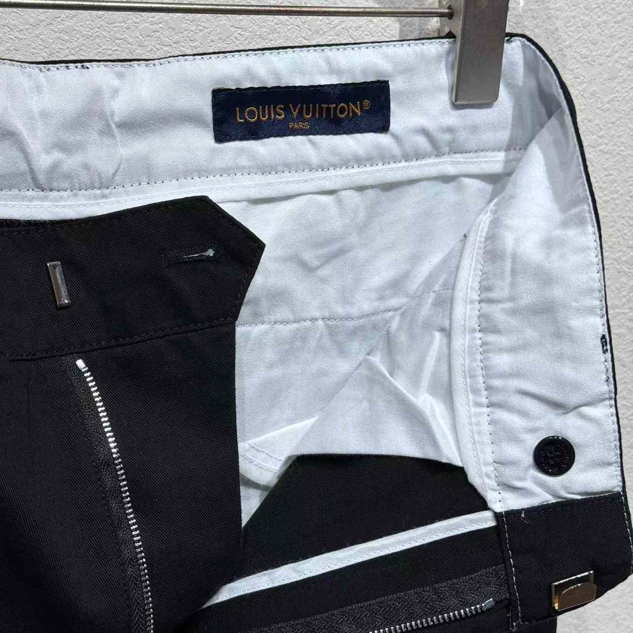 Louis Vuitton Flared Preppy Chino Pants   1AGTOB - DesignerGu