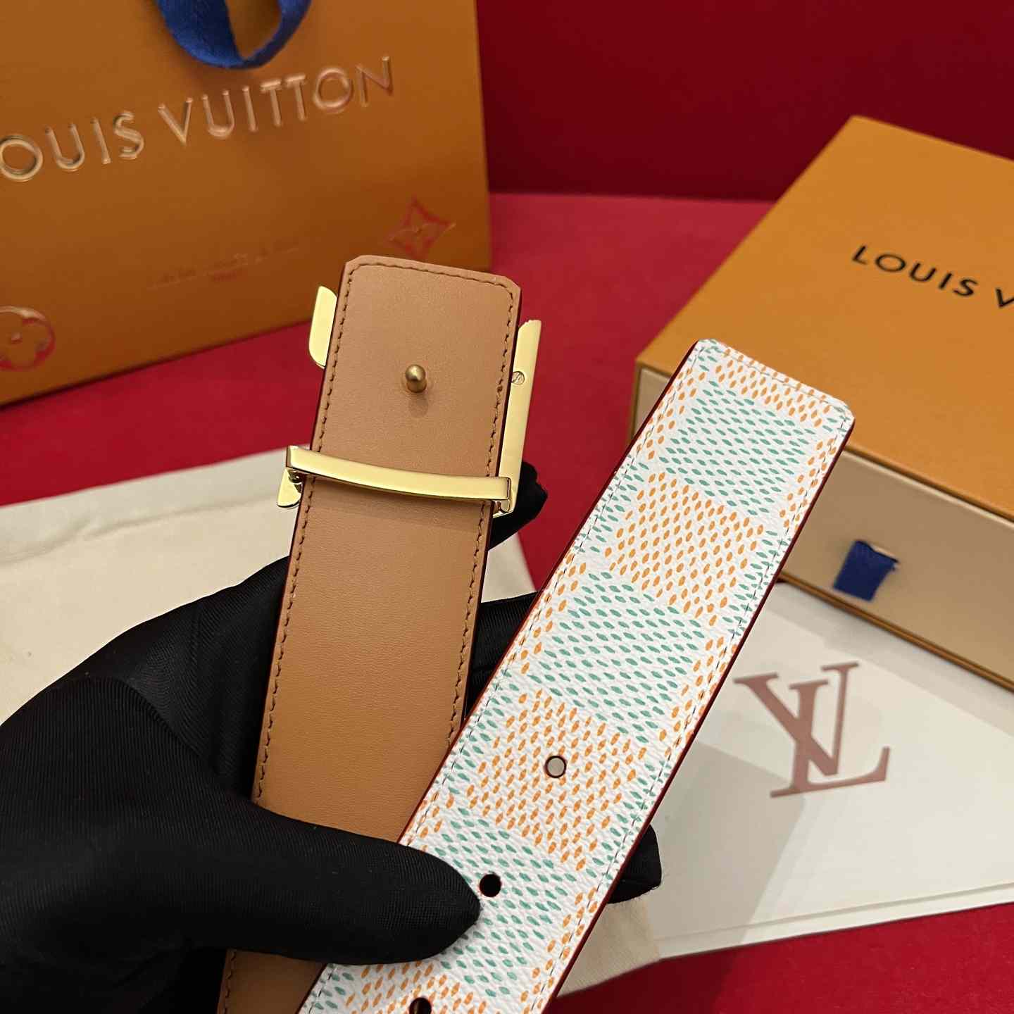 Louis Vuitton LV Initiales 40mm Reversible Belt  - DesignerGu