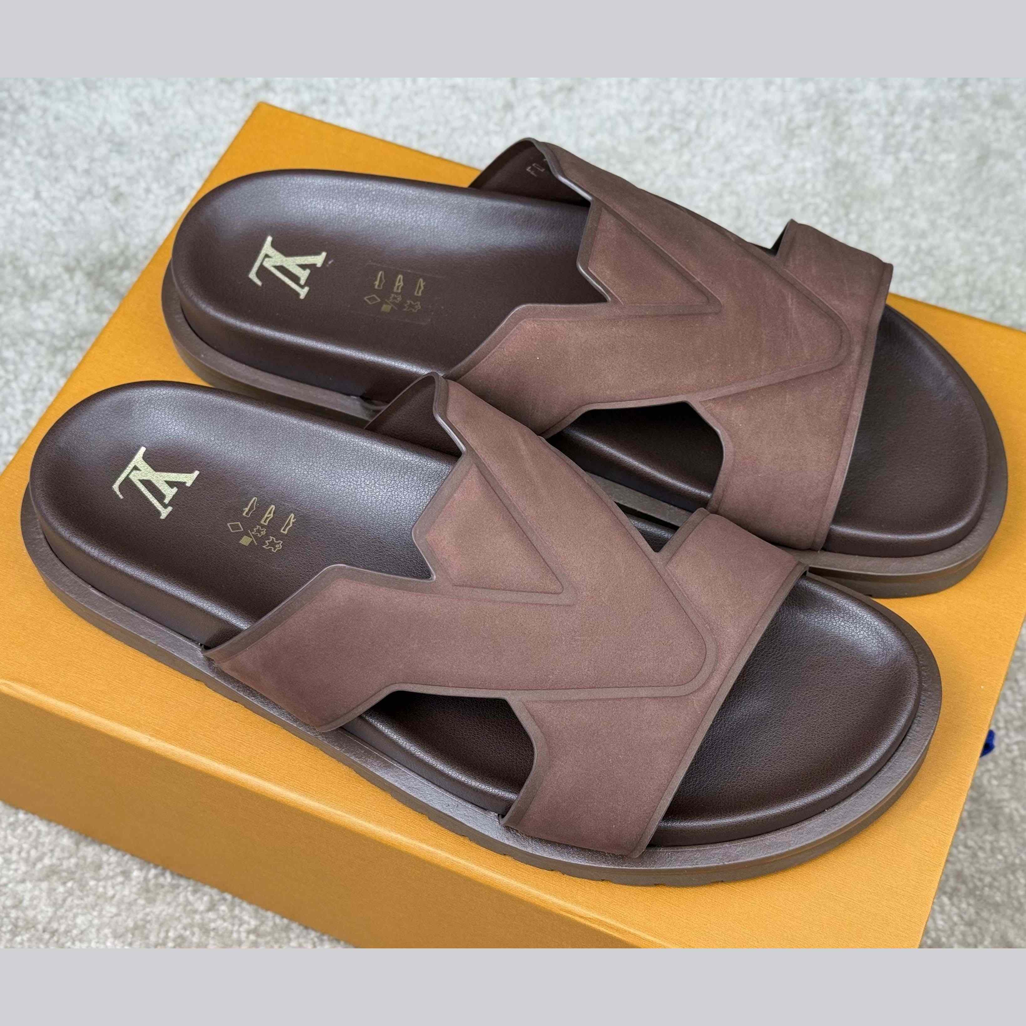 Louis Vuitton LV Oasis Mule    - DesignerGu