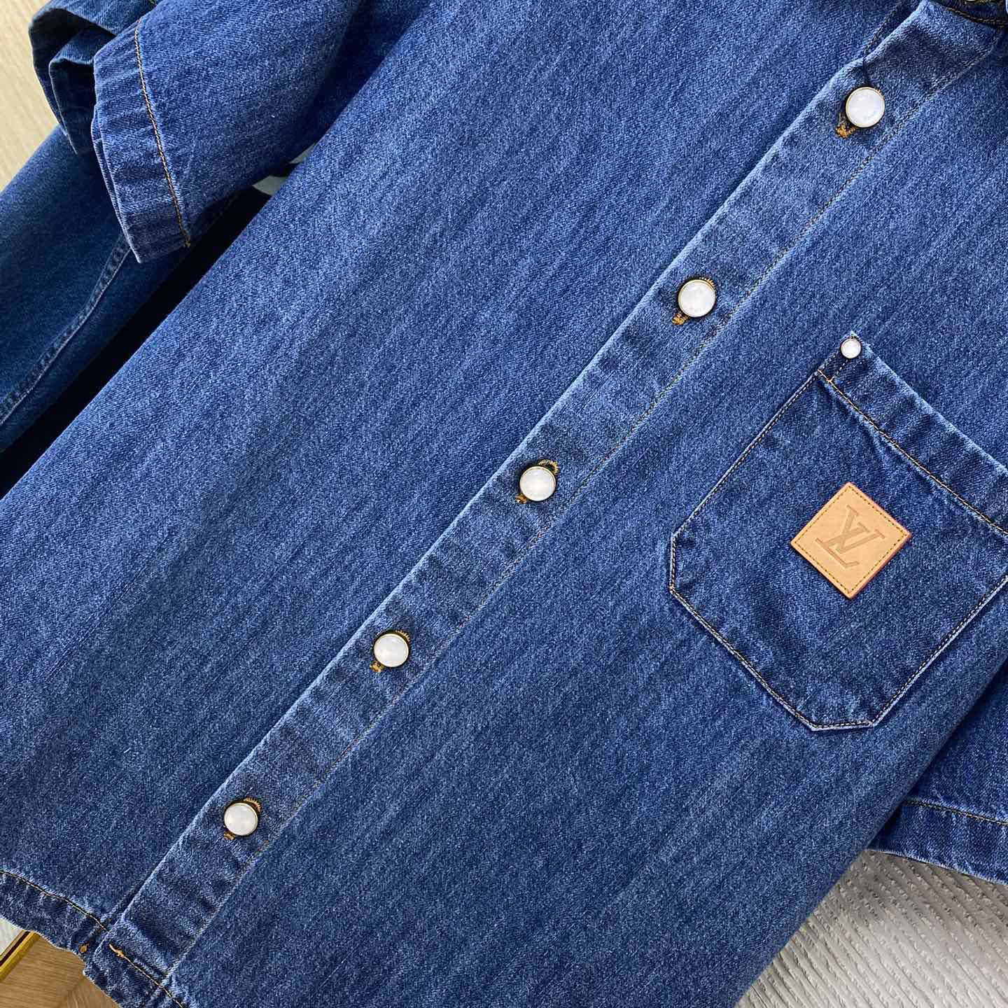 Louis Vuitton Signature Denim Short-Sleeved Shirt - DesignerGu