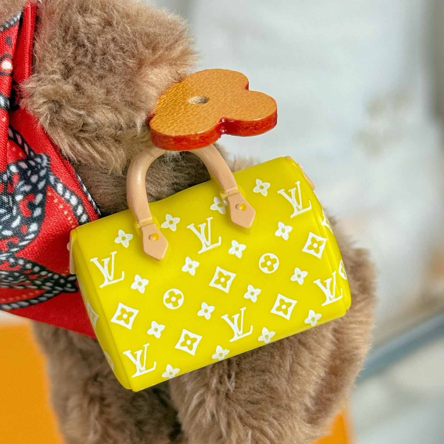 Louis Vuitton LV Louis Bear Bag Charm   M03176 - DesignerGu