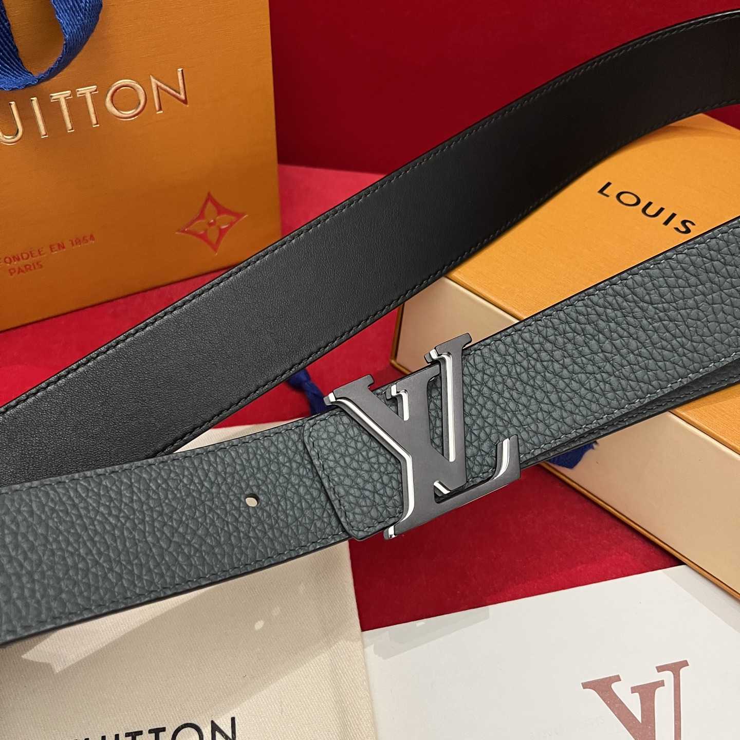 Louis Vuitton 40mm Reversible Belt  - DesignerGu