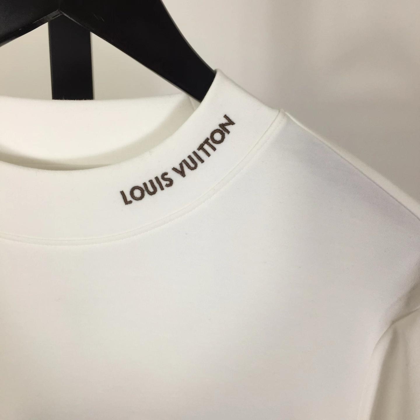 Louis Vuitton Embossed LV Long-Sleeved T-Shirt - DesignerGu
