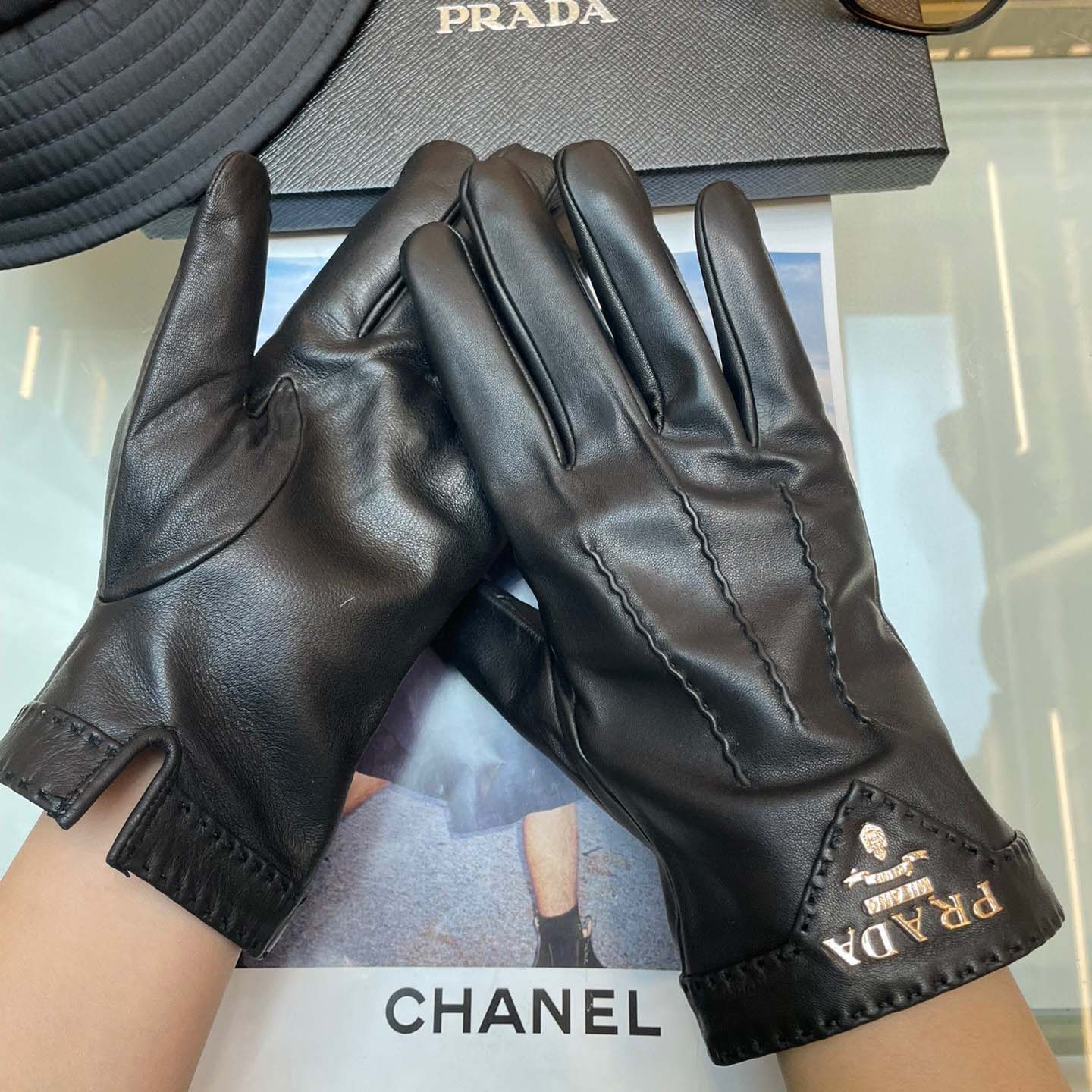 Prada Men's Gloves  - DesignerGu