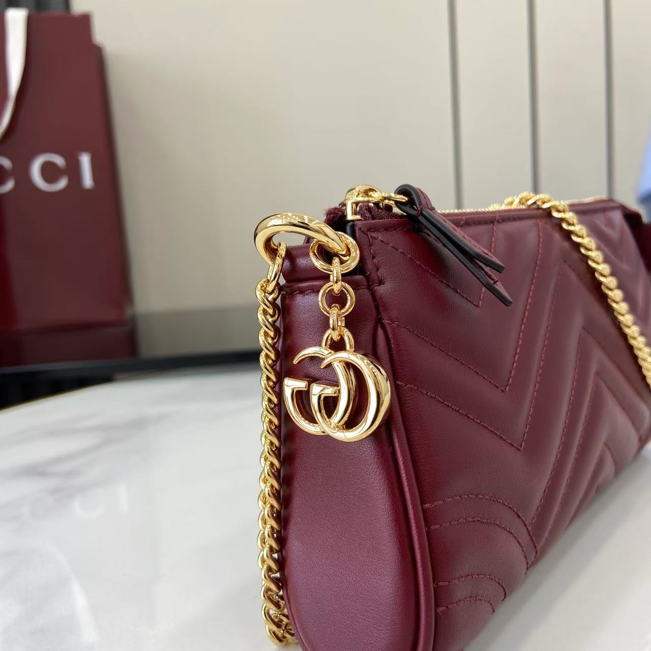 Gucci GG Marmont Small Shoulder Bag - DesignerGu