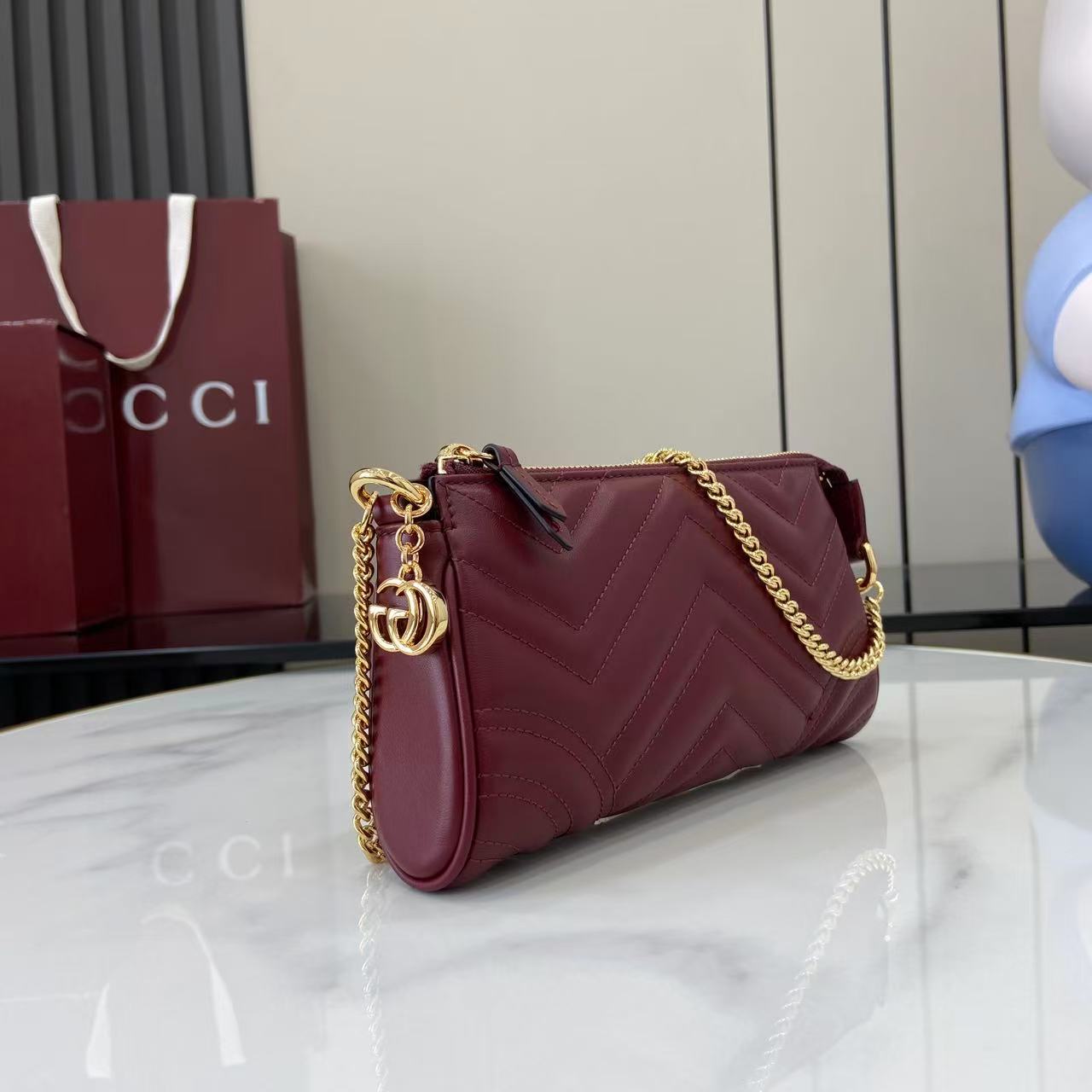 Gucci GG Marmont Small Shoulder Bag - DesignerGu