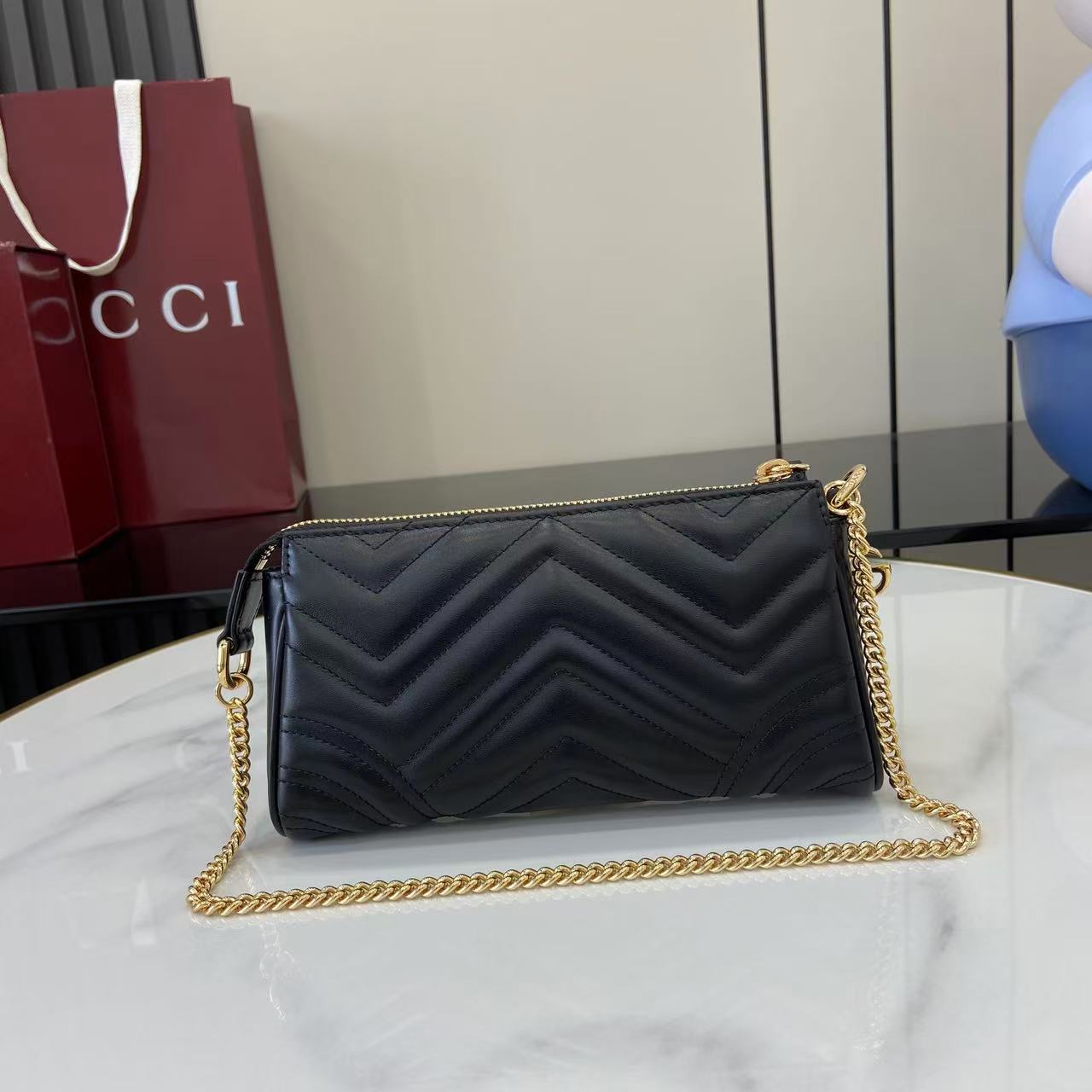 Gucci GG Marmont Small Shoulder Bag - DesignerGu