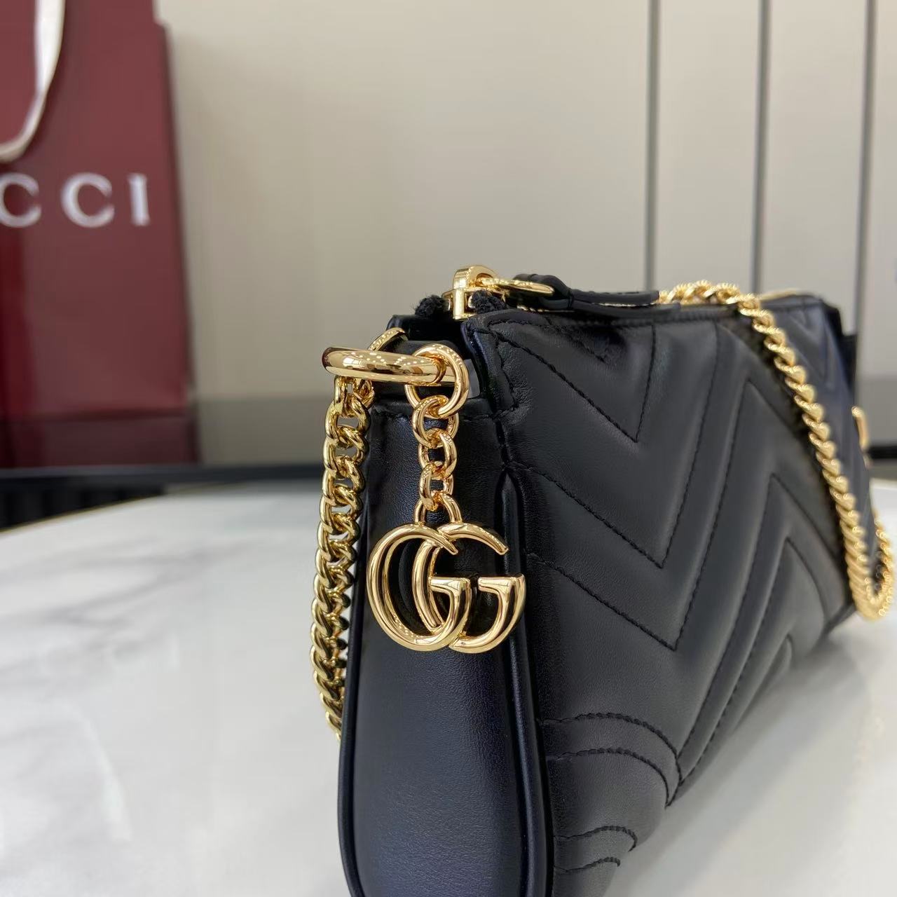 Gucci GG Marmont Small Shoulder Bag - DesignerGu