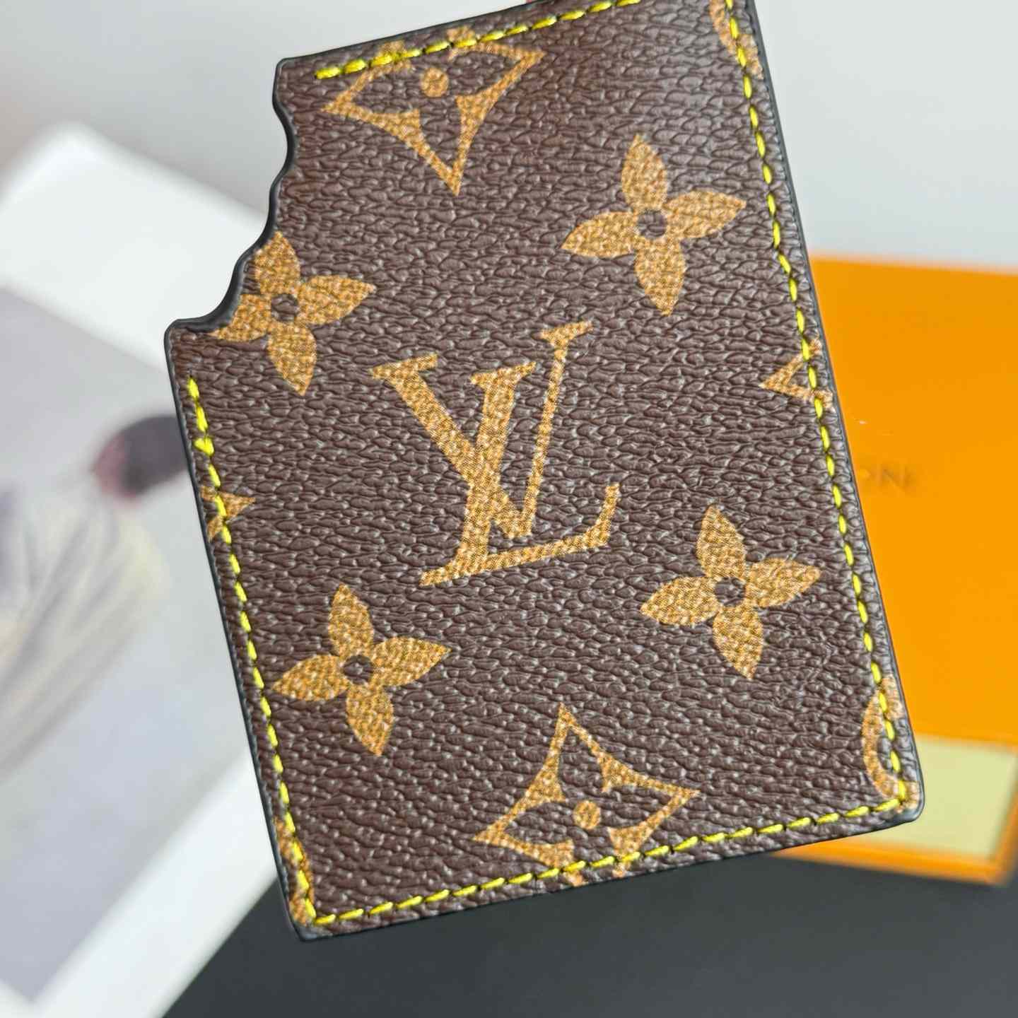 Louis Vuitton LV Chocolate Bar Figurine Key Holder And Bag Charm   M01478 - DesignerGu
