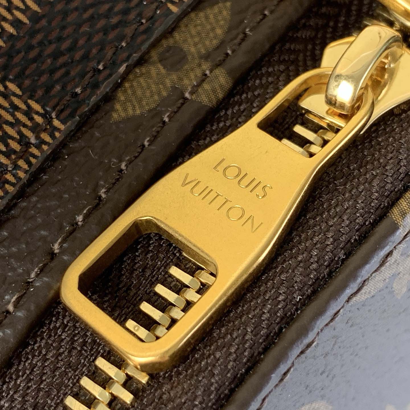 Louis Vuitton Discovery Backpack PM   M26130 - DesignerGu