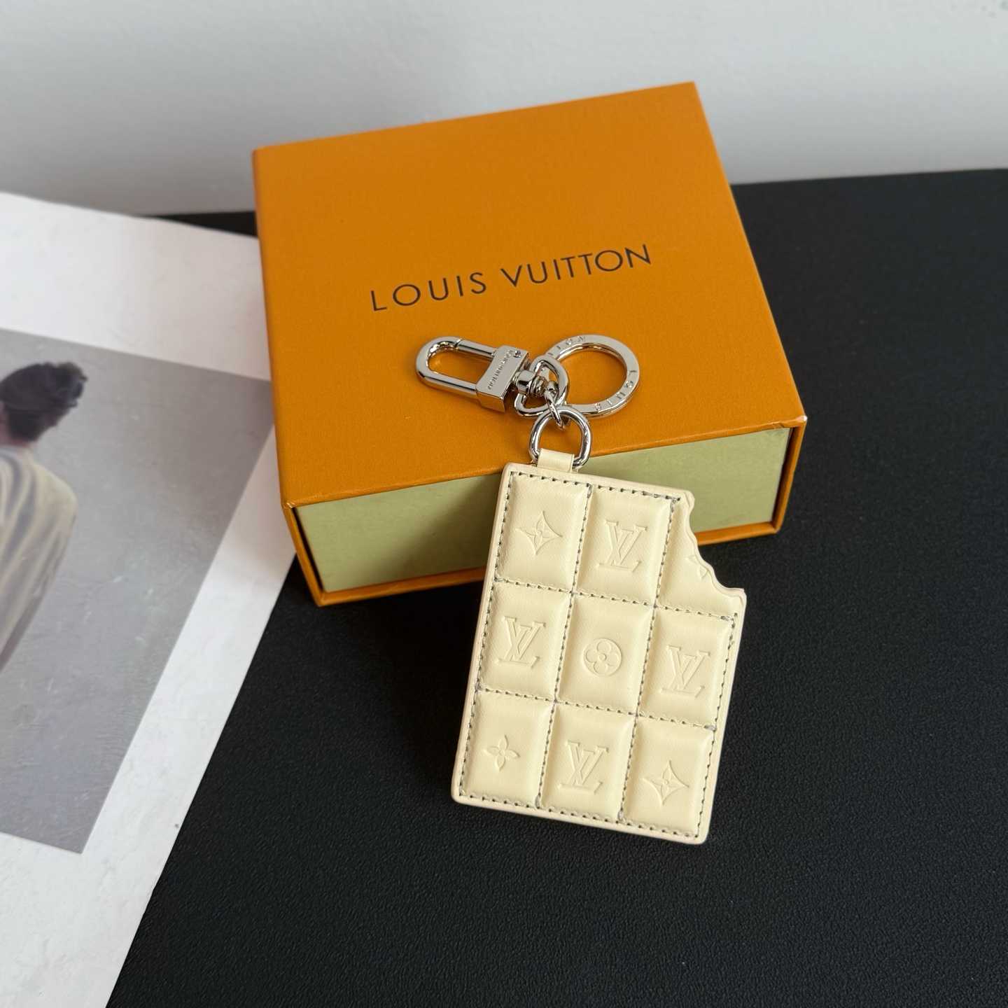 Louis Vuitton LV Chocolate Bar Key Holder and Bag Charm   M02875 - DesignerGu