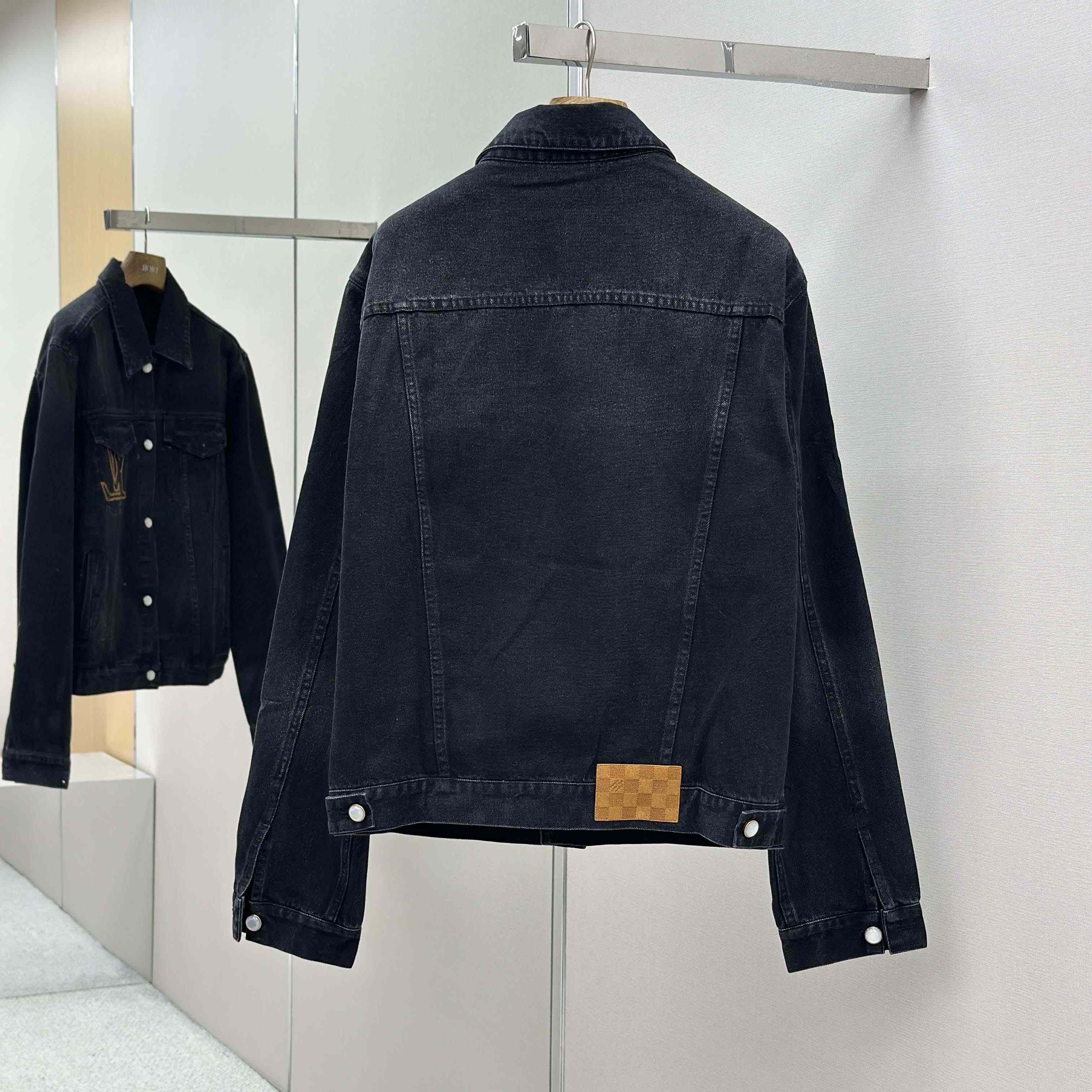 Louis Vuitton LV Denim Trucker Jacket   1AILKE - DesignerGu