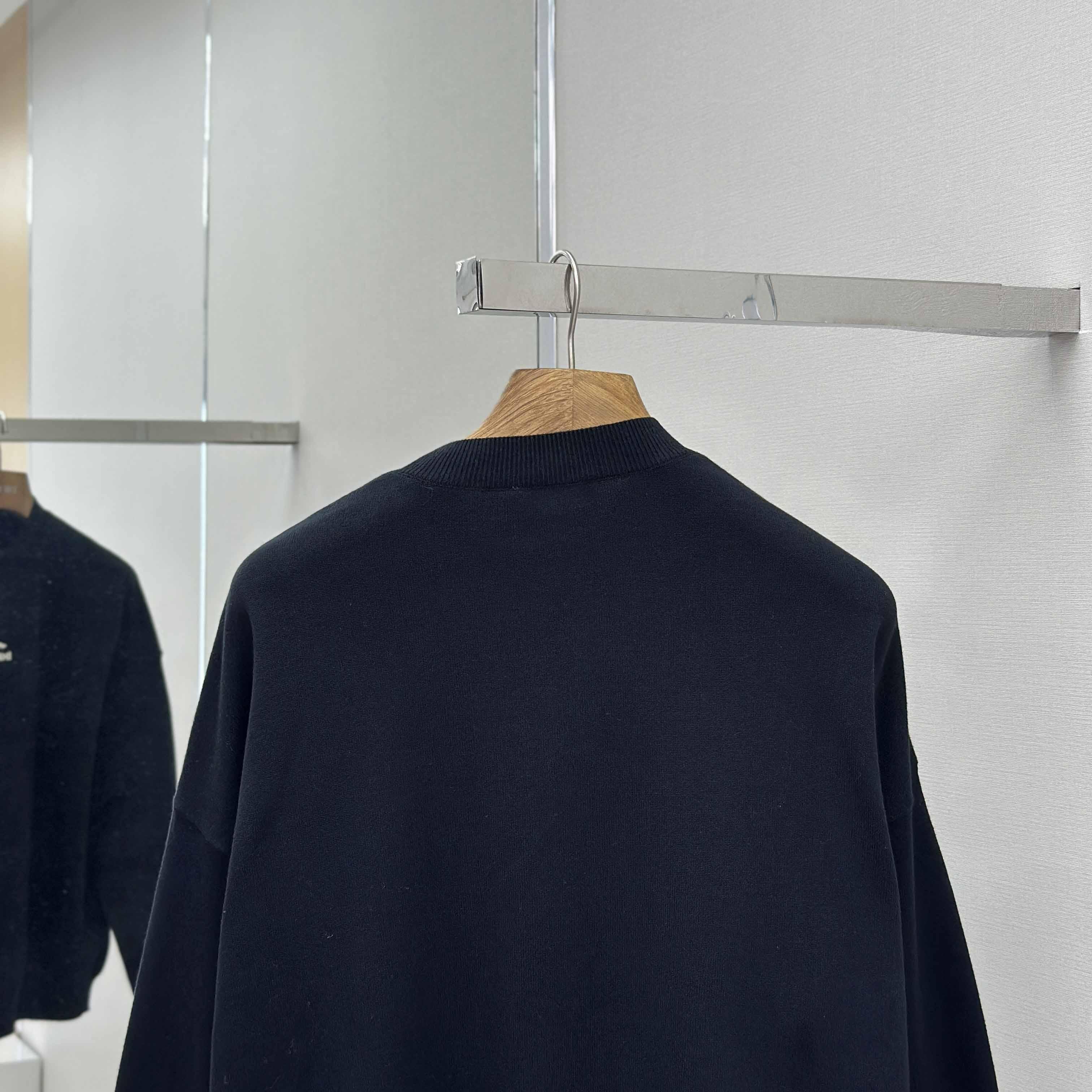 Balenciaga Ski Crewneck Sweater In Black - DesignerGu