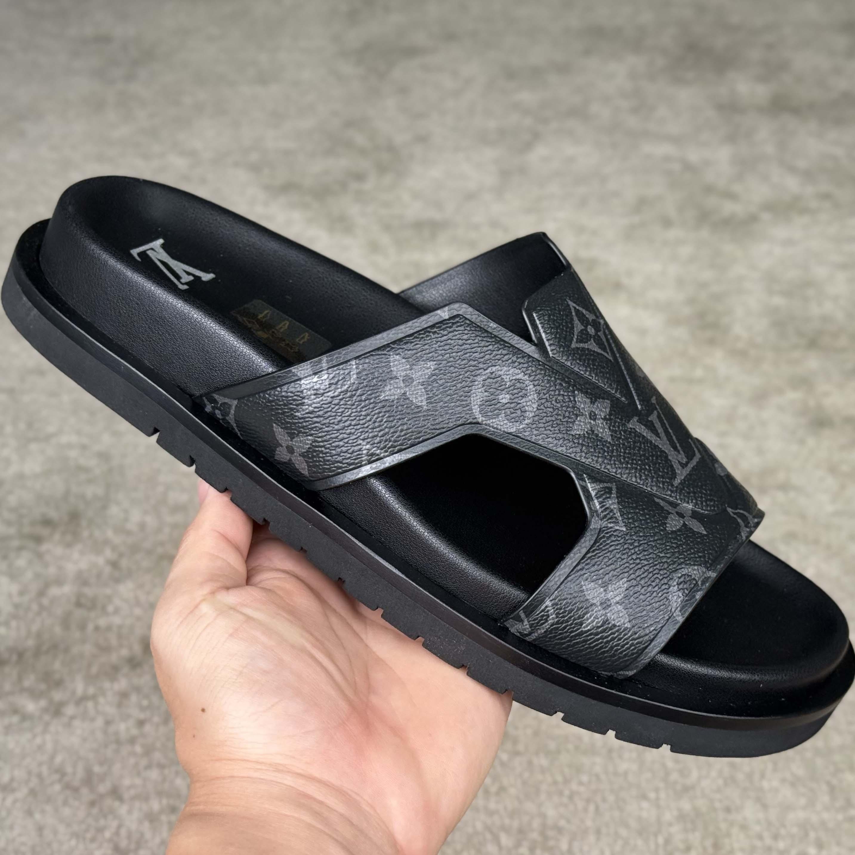 Louis Vuitton LV Oasis Mule    - DesignerGu