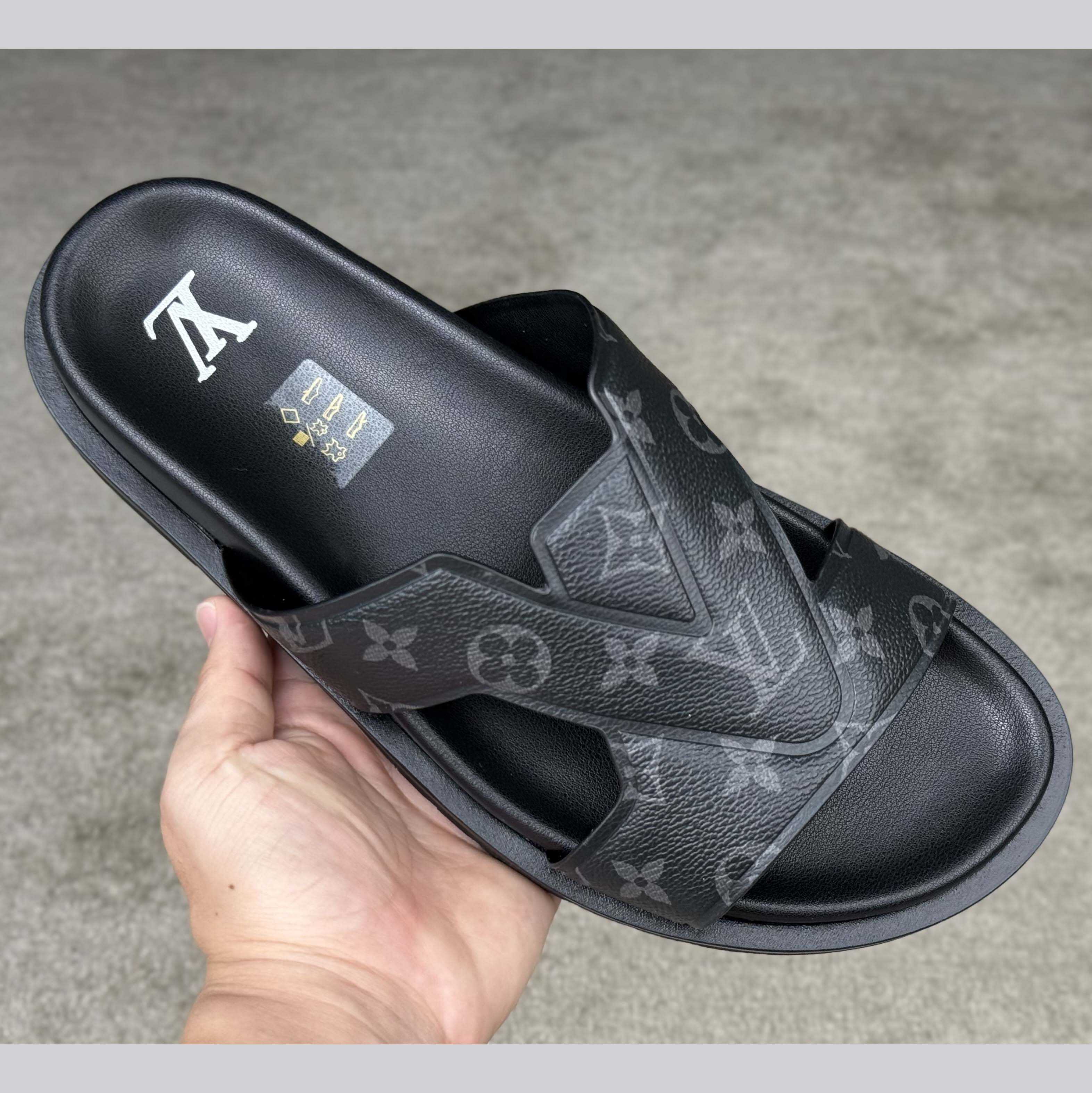 Louis Vuitton LV Oasis Mule    - DesignerGu