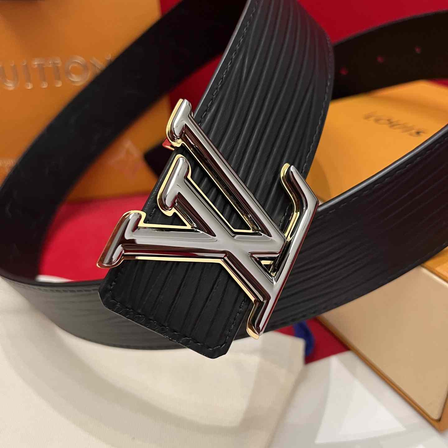 Louis Vuitton Reversible Belt  4cm - DesignerGu