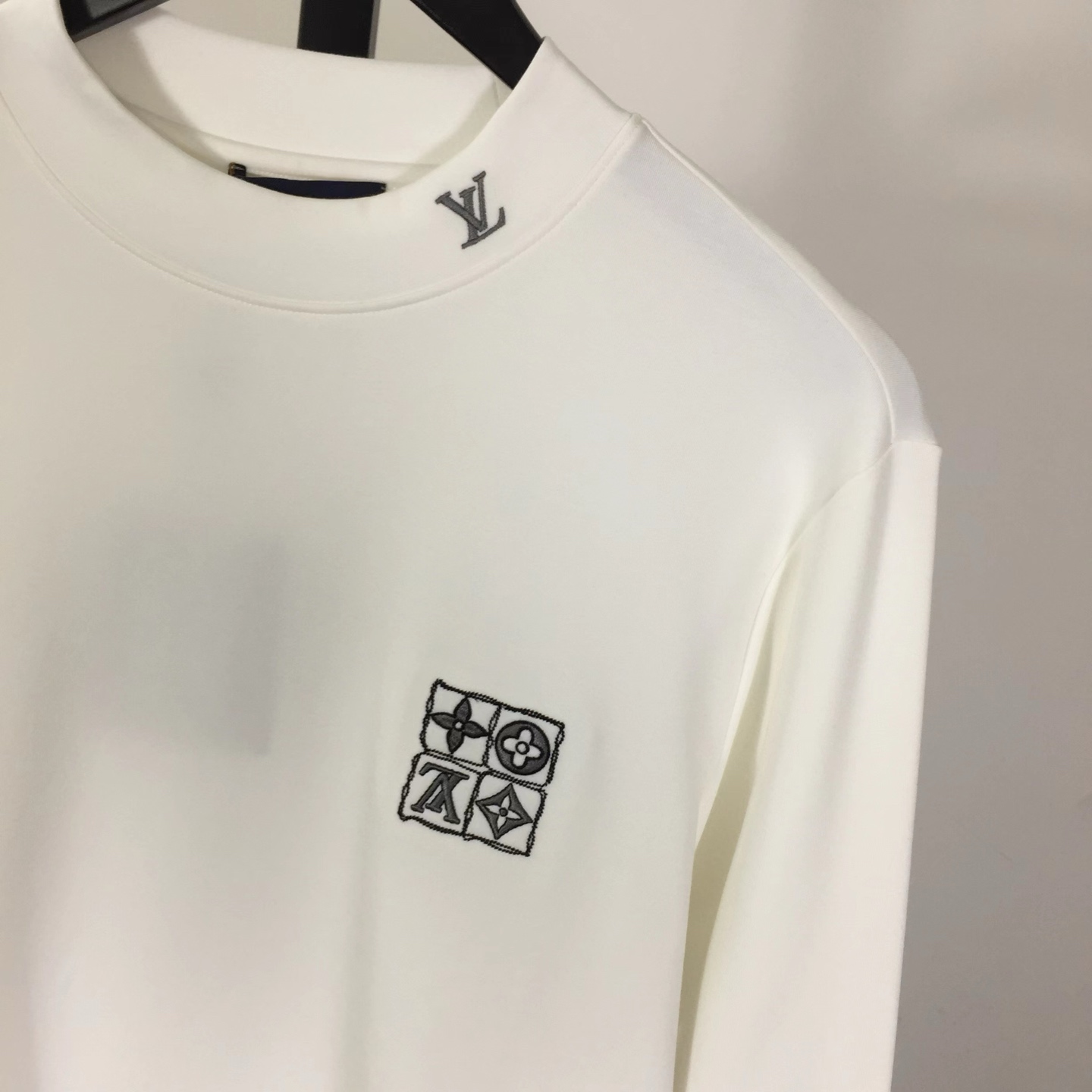 Louis Vuitton Embossed LV Long-Sleeved T-Shirt - DesignerGu