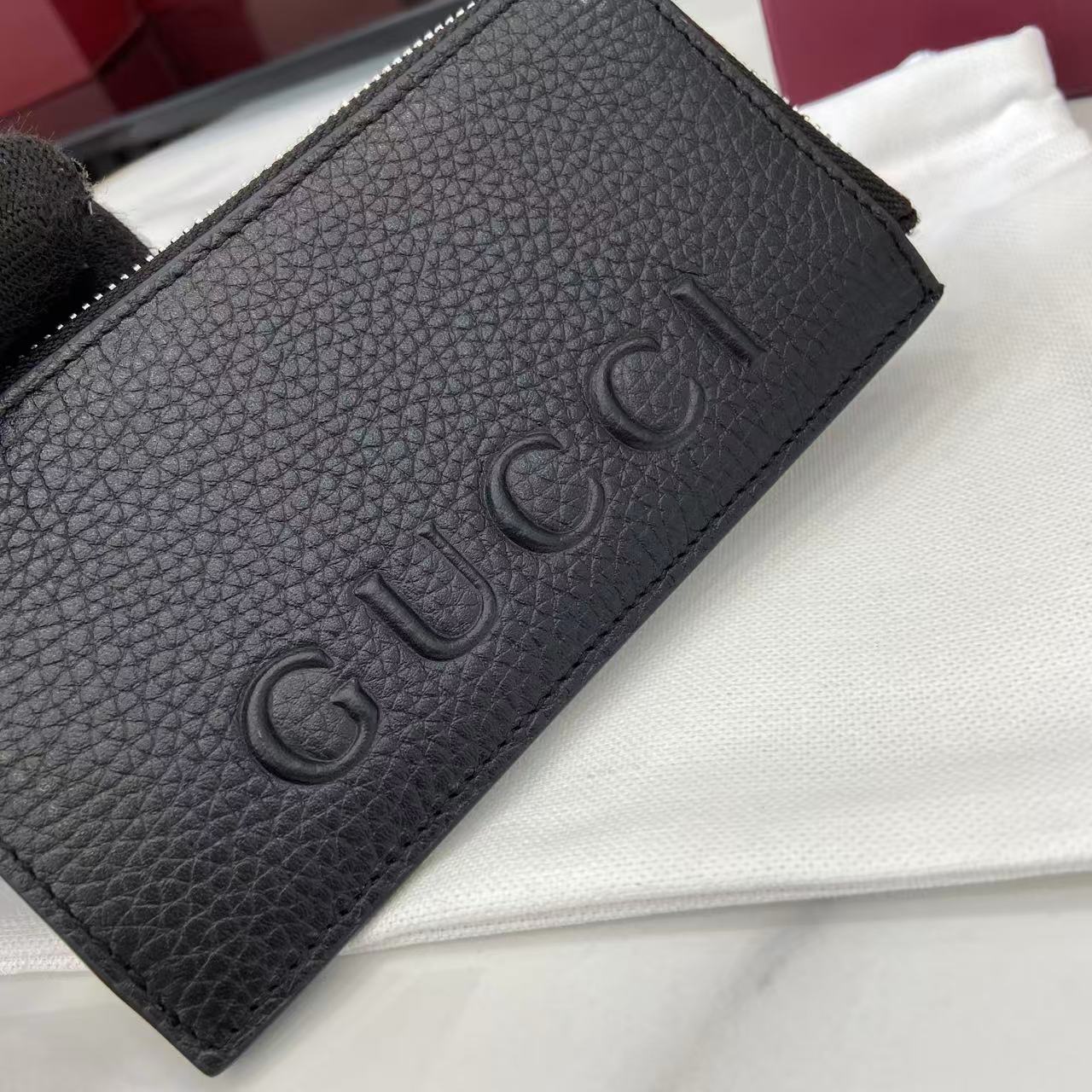 Gucci Zip Card Case With Logo - DesignerGu