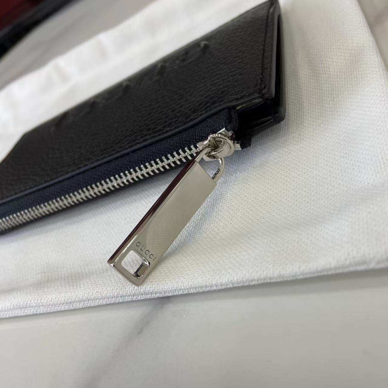 Gucci Zip Card Case With Logo - DesignerGu