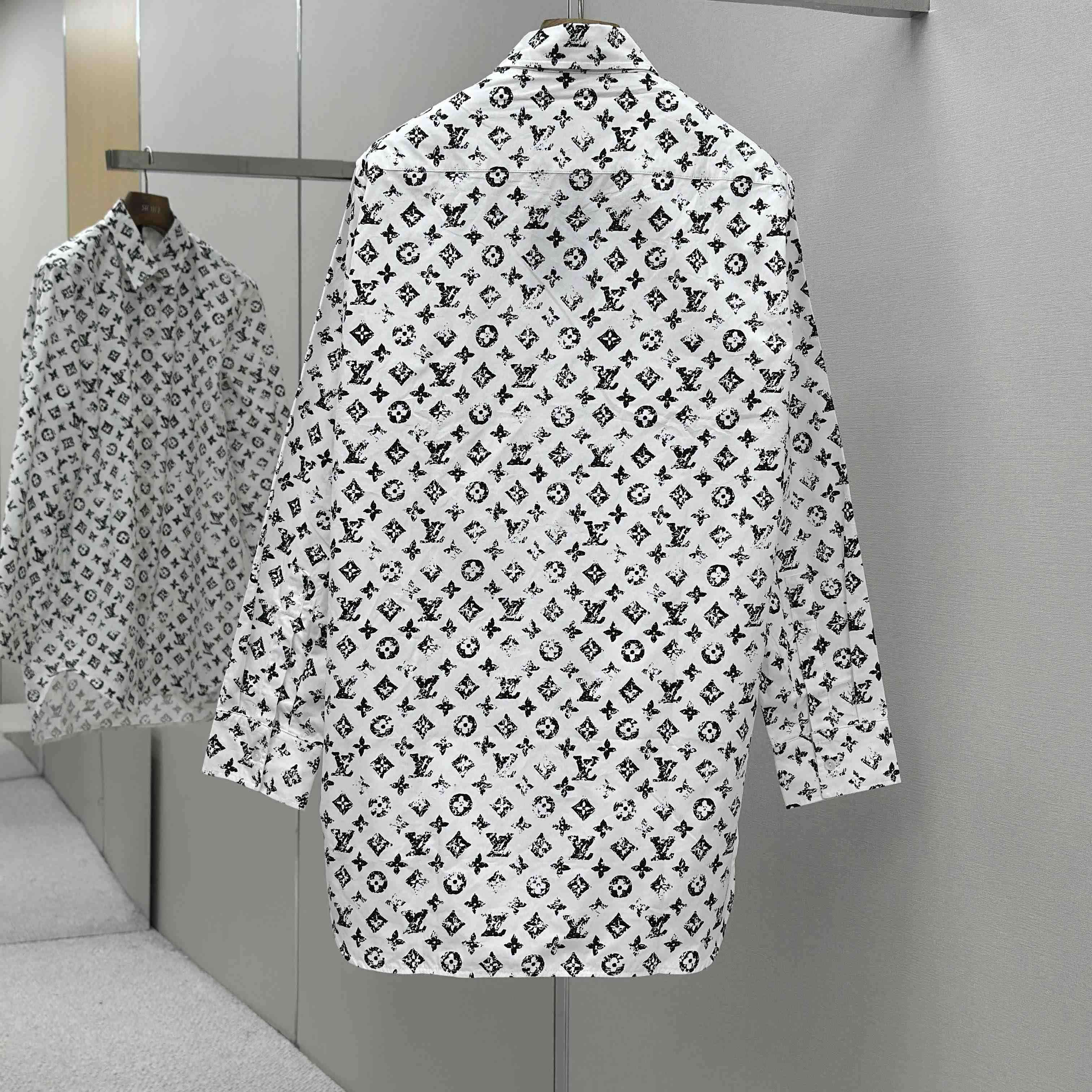 Louis Vuitton Monogram Fil Coupé Shirt   1AHX52 - DesignerGu
