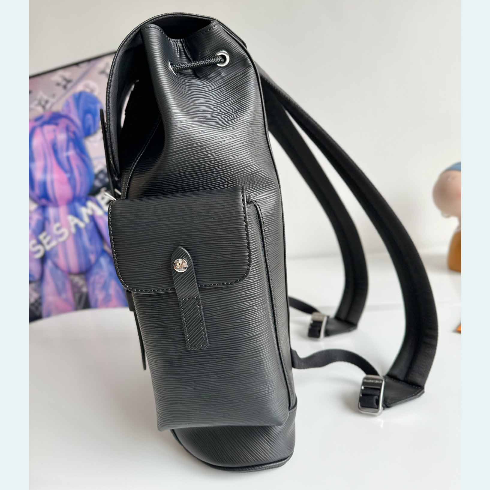 Louis Vuitton Christopher MM      M24326 - DesignerGu