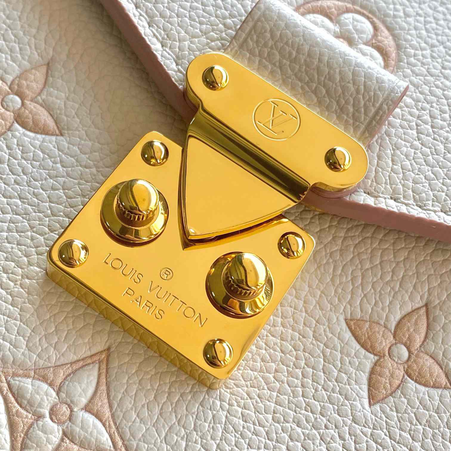 Louis Vuitton Pochette Métis   M14977 - DesignerGu