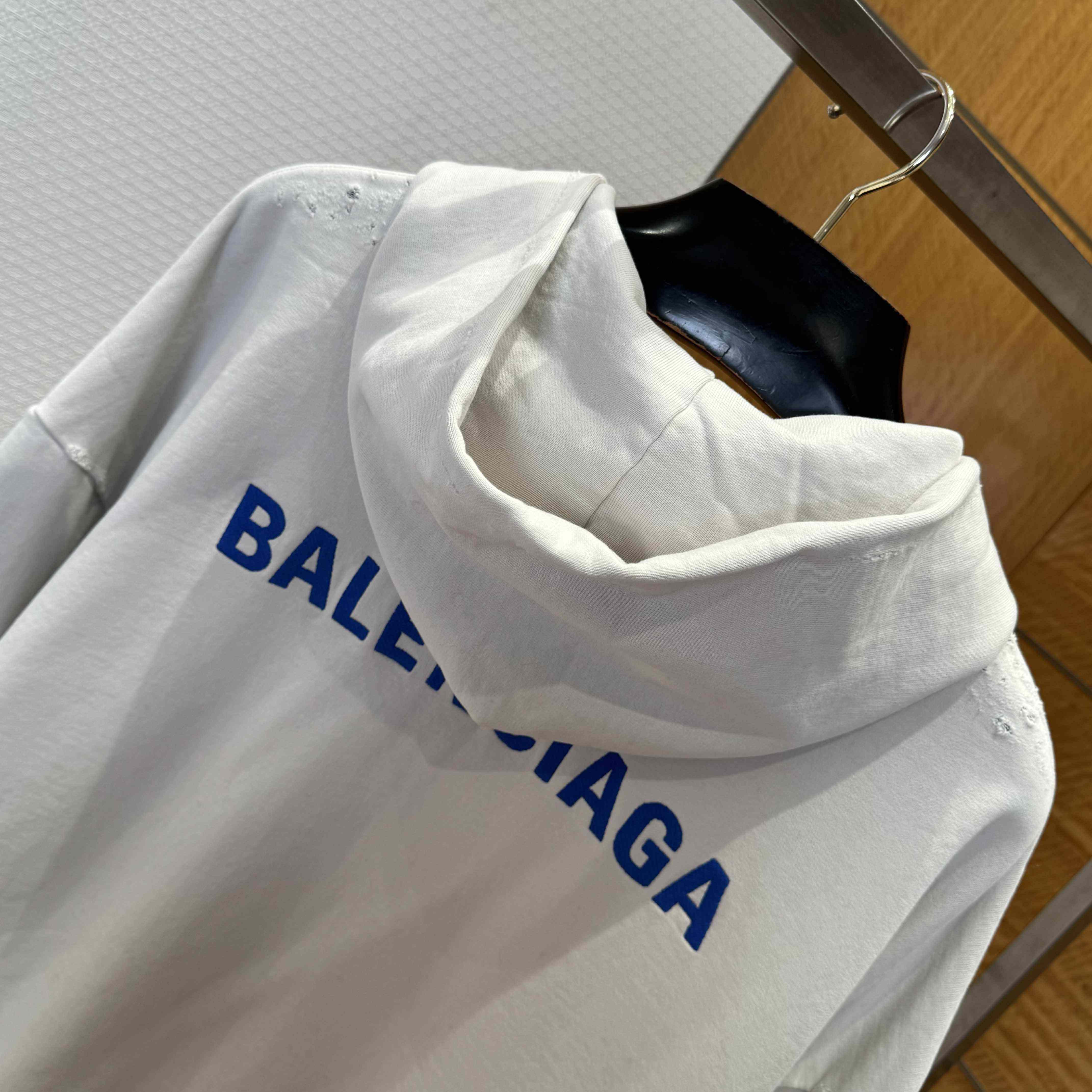 Balenciaga Back Zip-Up Hoodie Regular Fit In Dirty White And Blue Dry Fleece - DesignerGu
