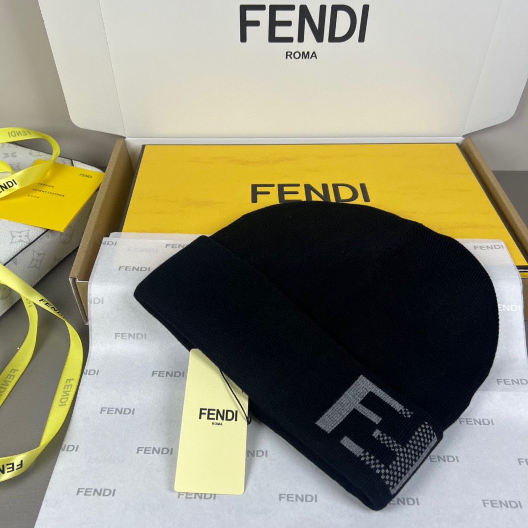 Fendi FF-jacquard Beanie - DesignerGu