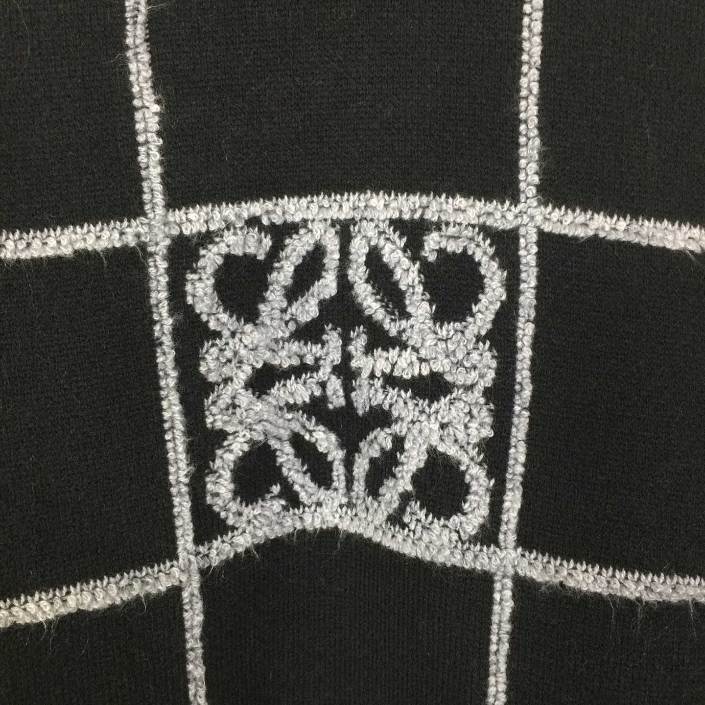 Loewe Sweater In Wool - DesignerGu