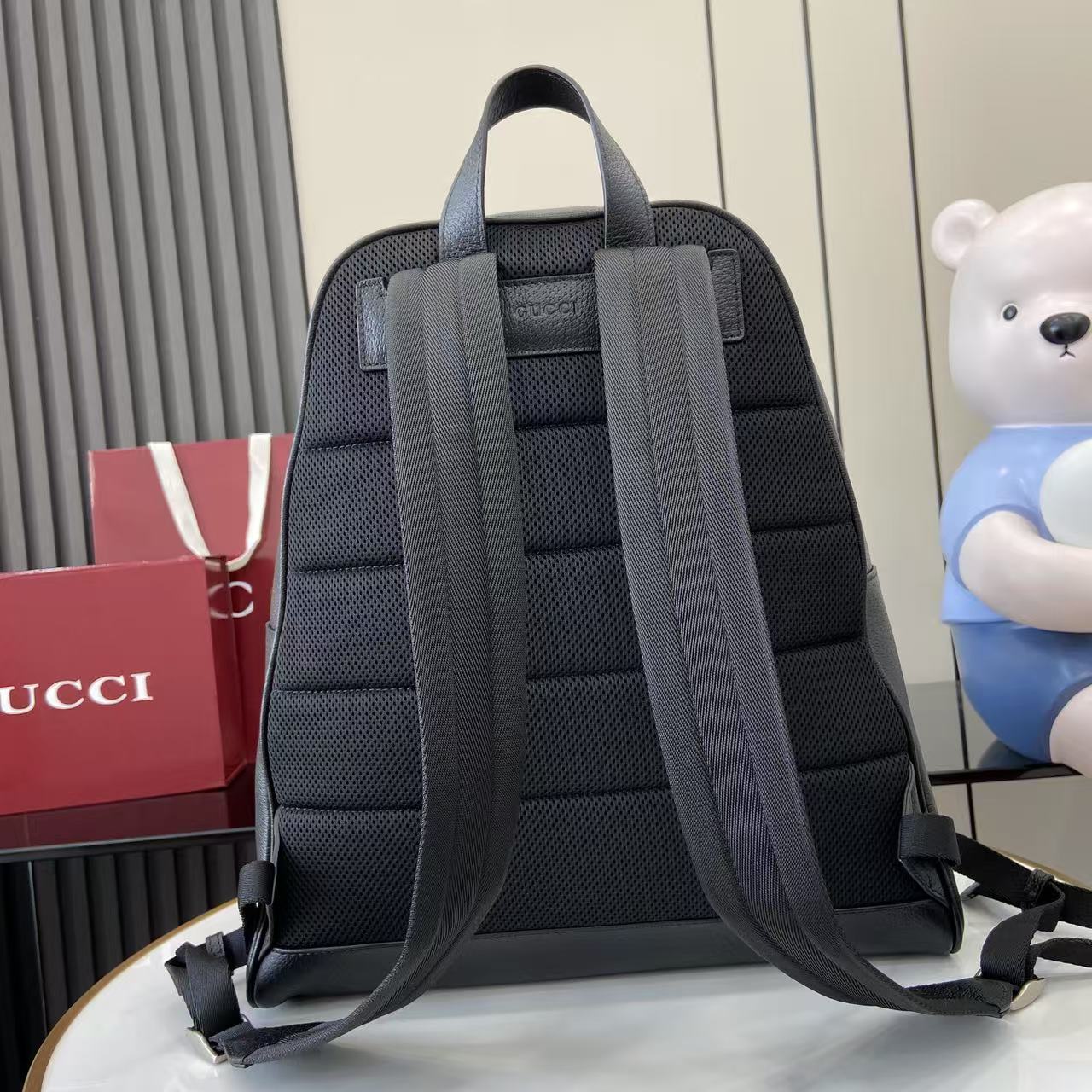 Gucci Ophidia Medium Backpack - DesignerGu