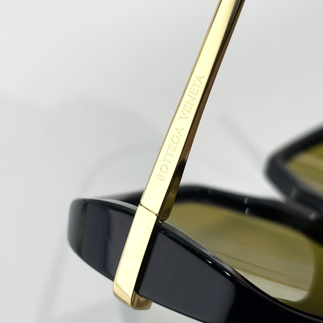 Bottega Veneta BV1436S Sunglasses   - DesignerGu