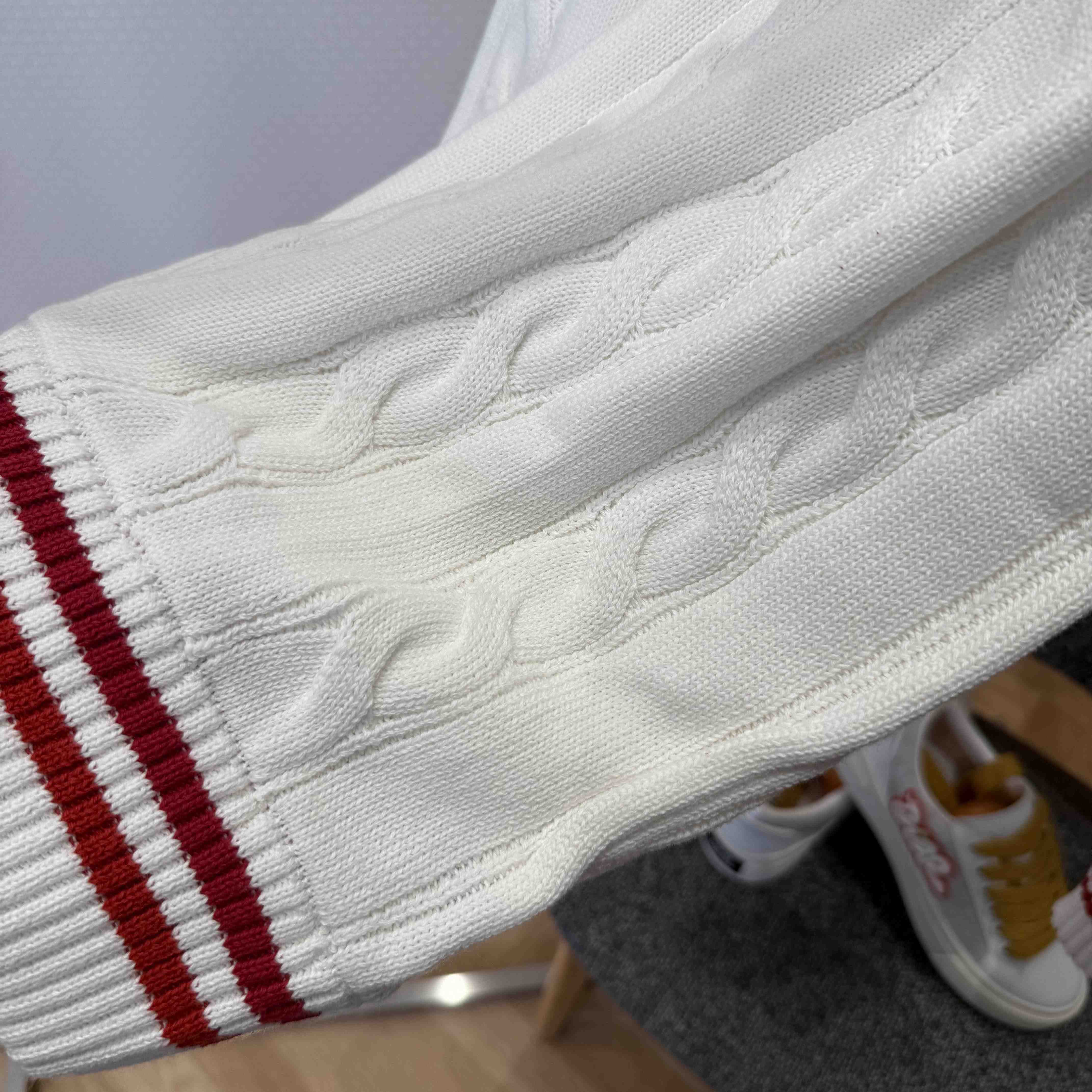 Louis Vuitton Preppy V-Neck Cable Pullover   1AIJYR - DesignerGu