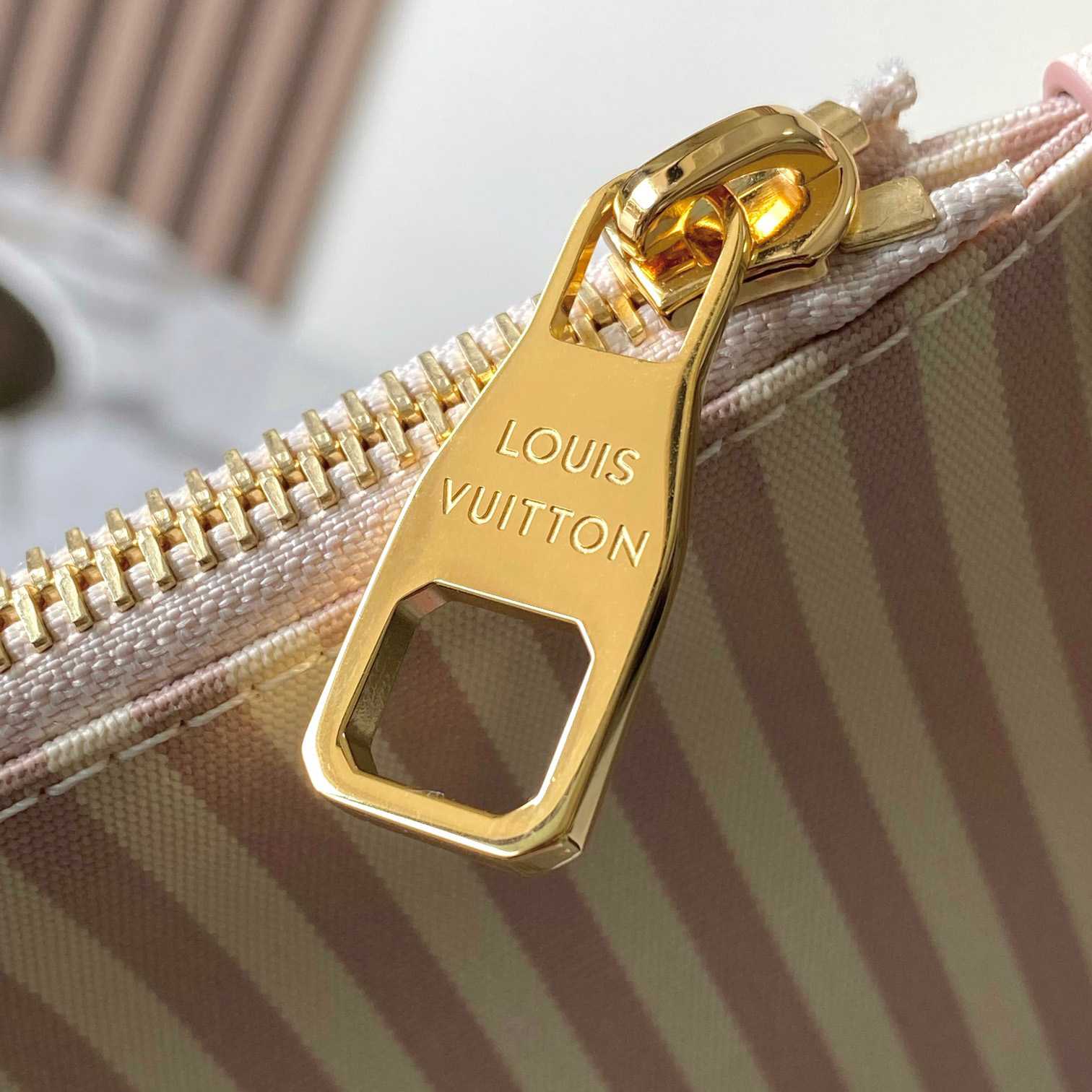 Louis Vuitton Neverfull MM   M14285 - DesignerGu