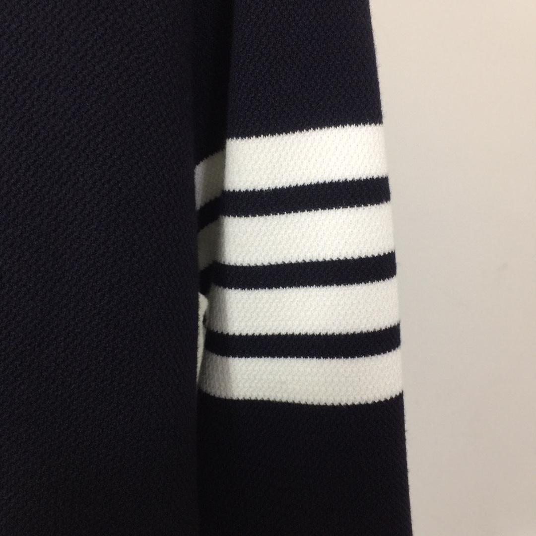 Thom Browne 4-Bar Cardigan - DesignerGu