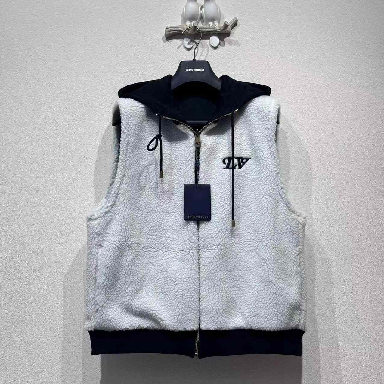 Louis Vuitton Reversible Fleece Gilet    - DesignerGu