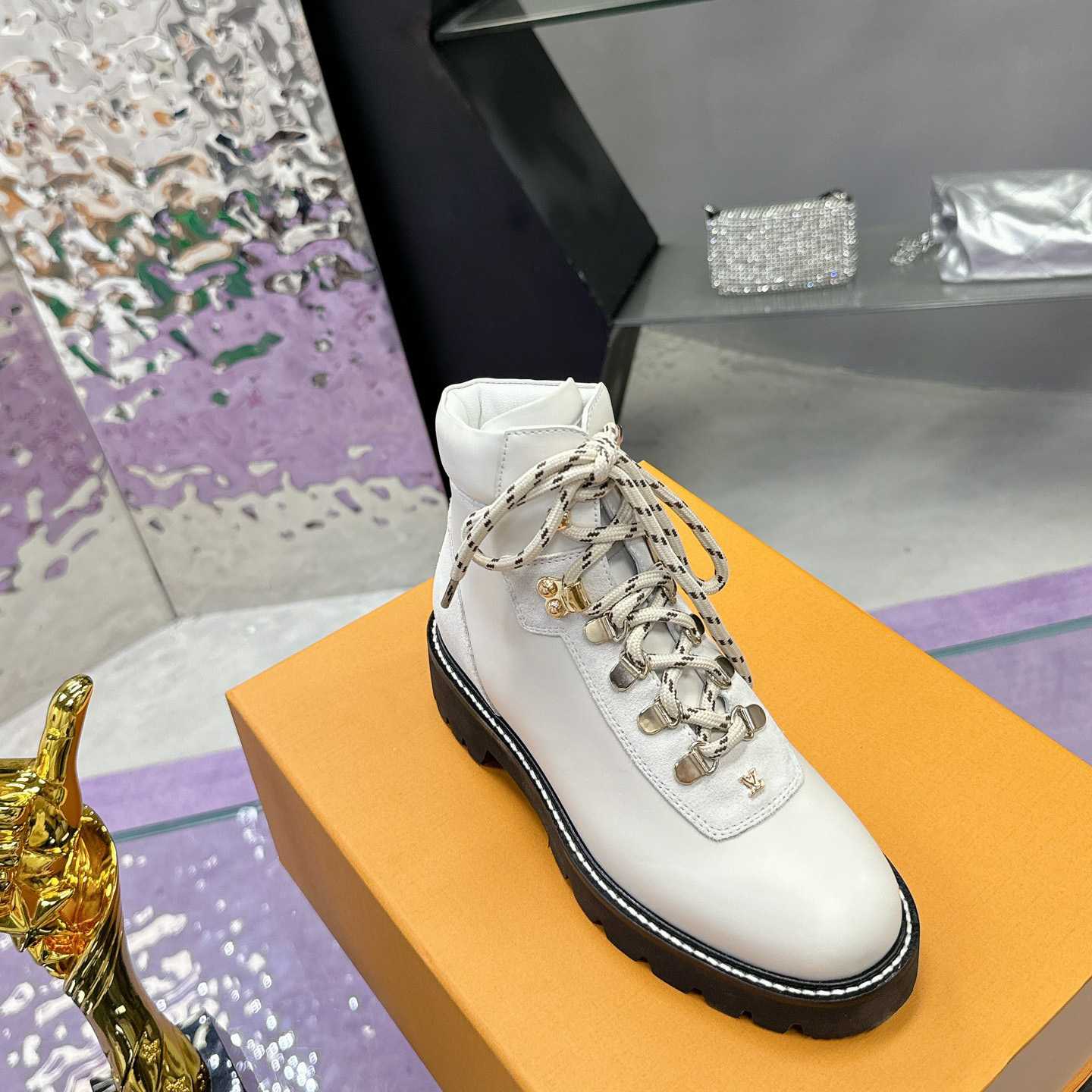 Louis Vuitton Territory Flat Ranger     1ACICS - DesignerGu