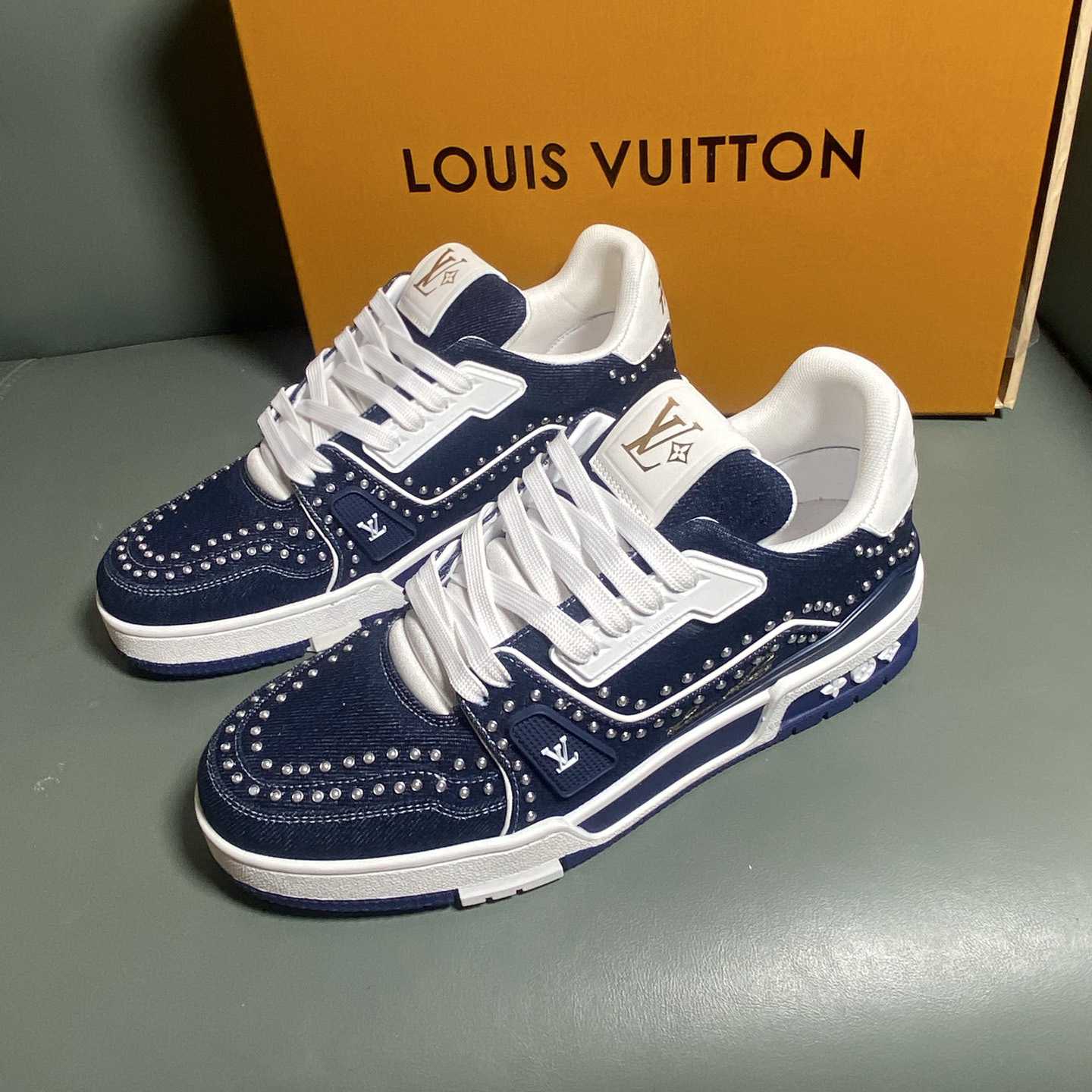 Louis Vuitton LV Trainer Sneaker      1AJ521 - DesignerGu