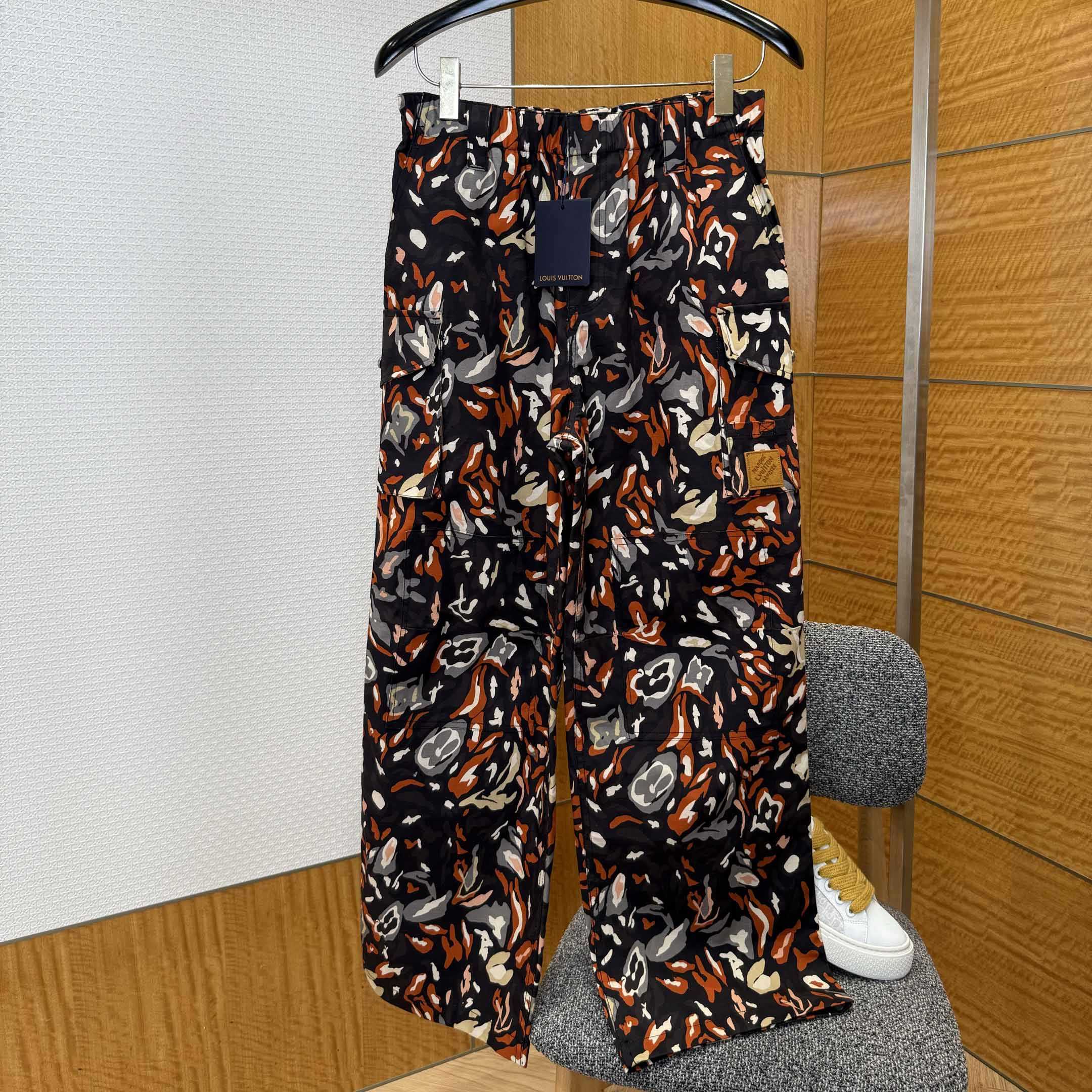 Louis Vuitton Multi Pocket Cargo Pants    - DesignerGu