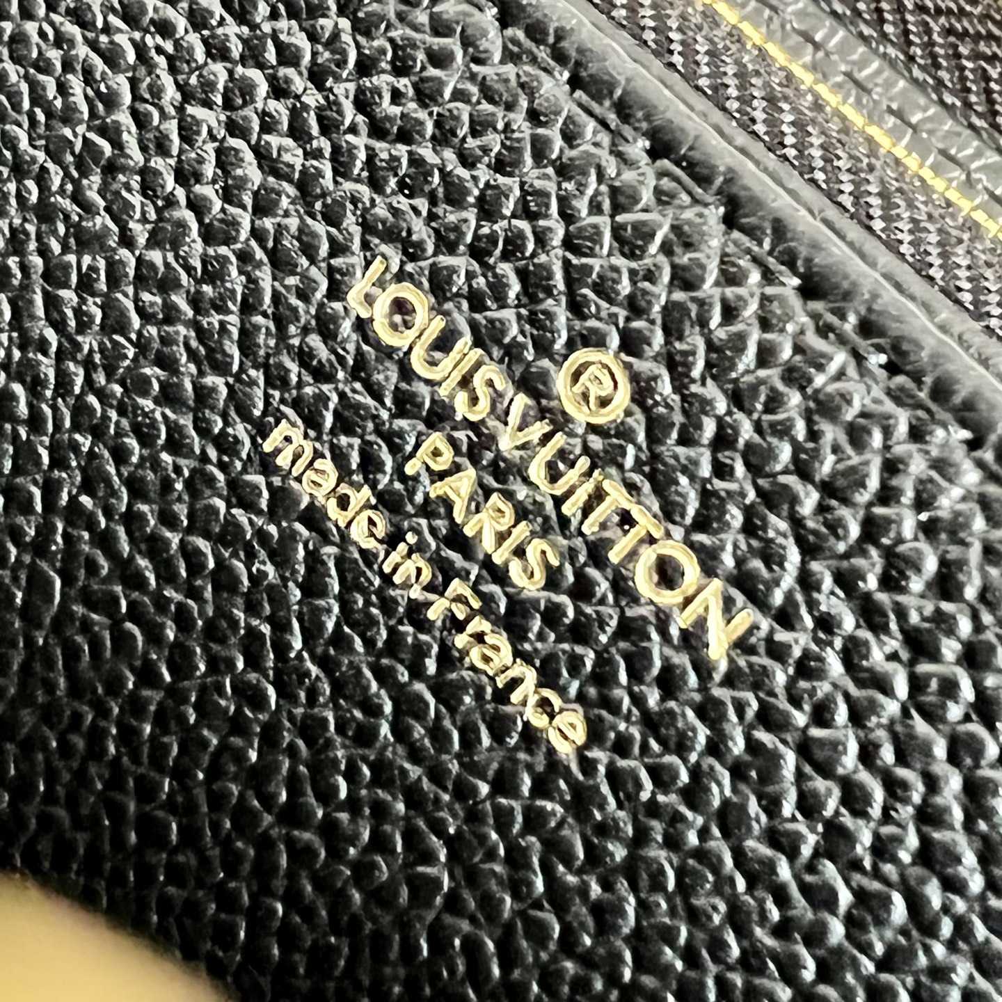 Louis Vuitton Empreinte Zippy Wallet   (19.5X10cm)  m61864 - DesignerGu