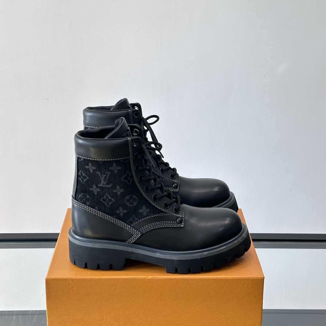 Louis Vuitton LV Boot Ranger    - DesignerGu