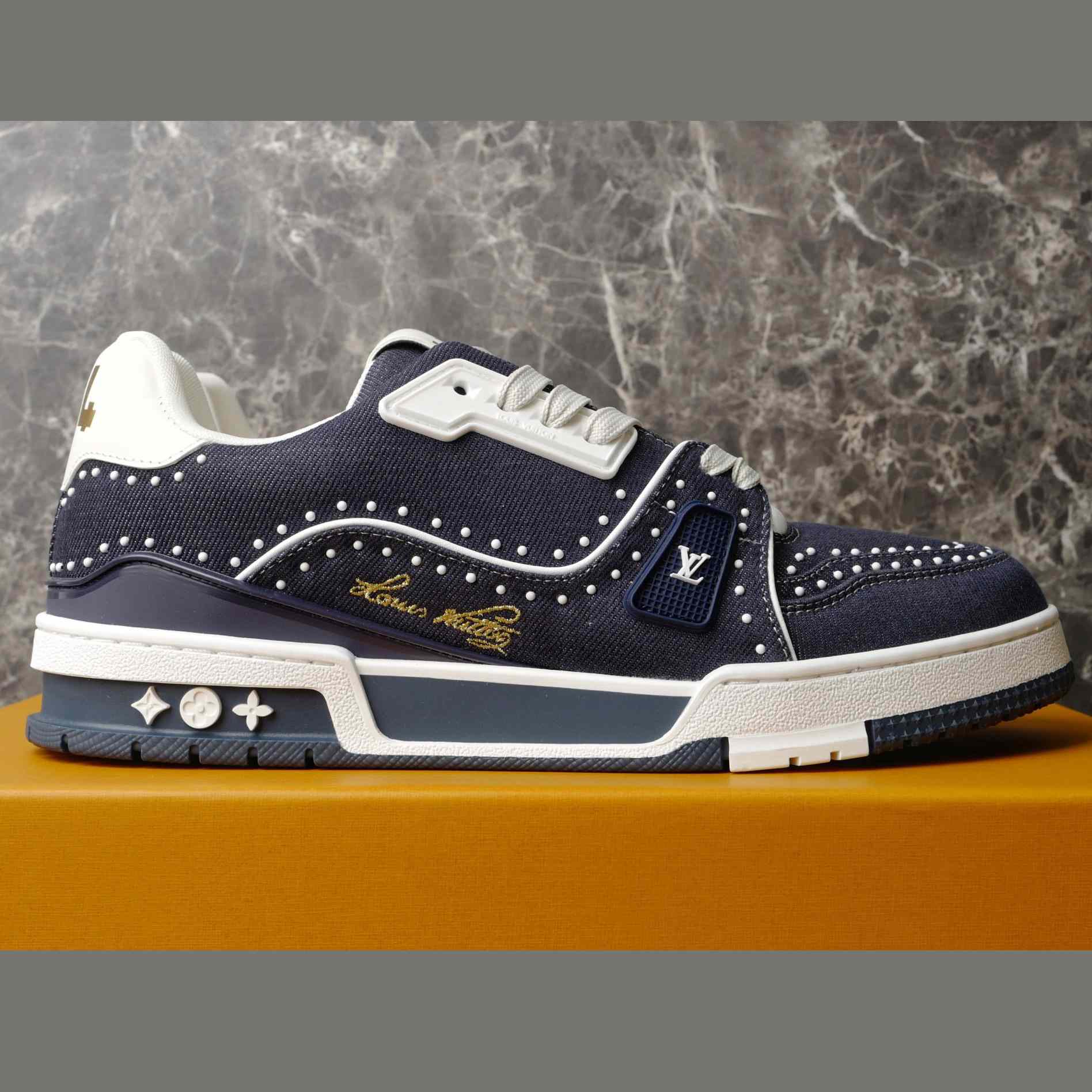 Louis Vuitton LV Trainer Sneaker   1AJ520 - DesignerGu