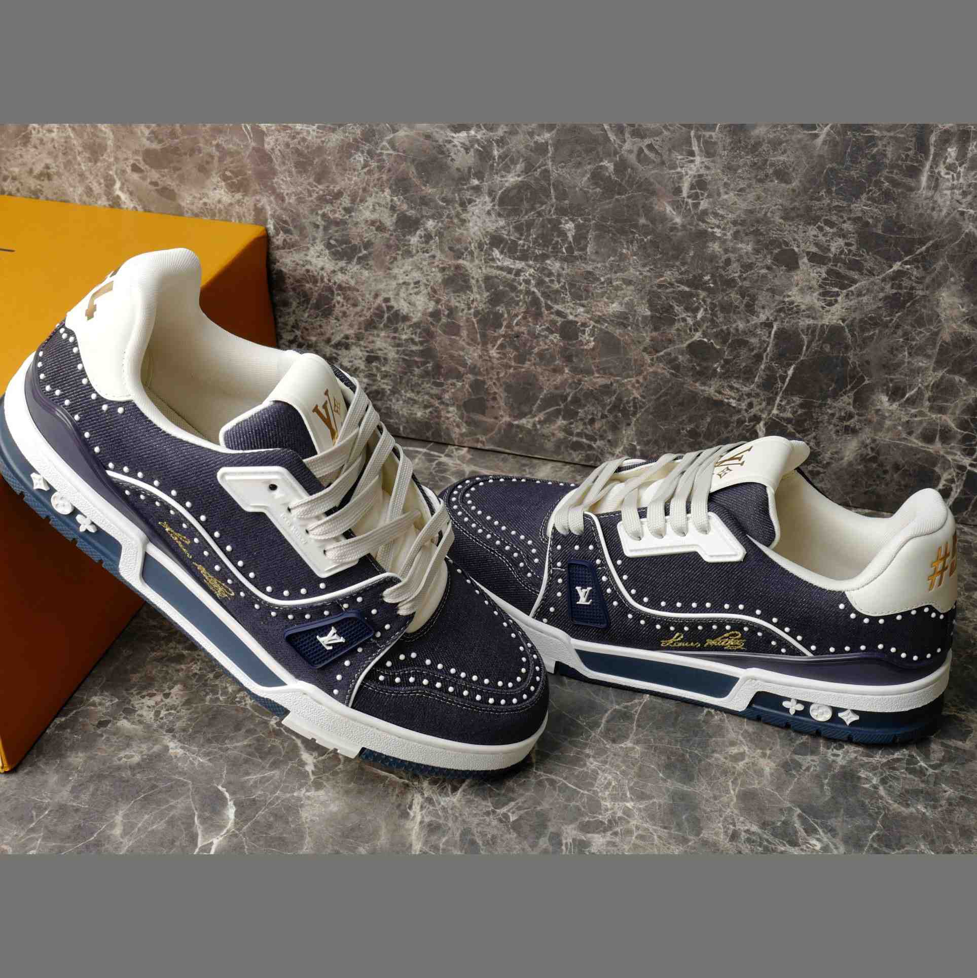 Louis Vuitton LV Trainer Sneaker   1AJ520 - DesignerGu