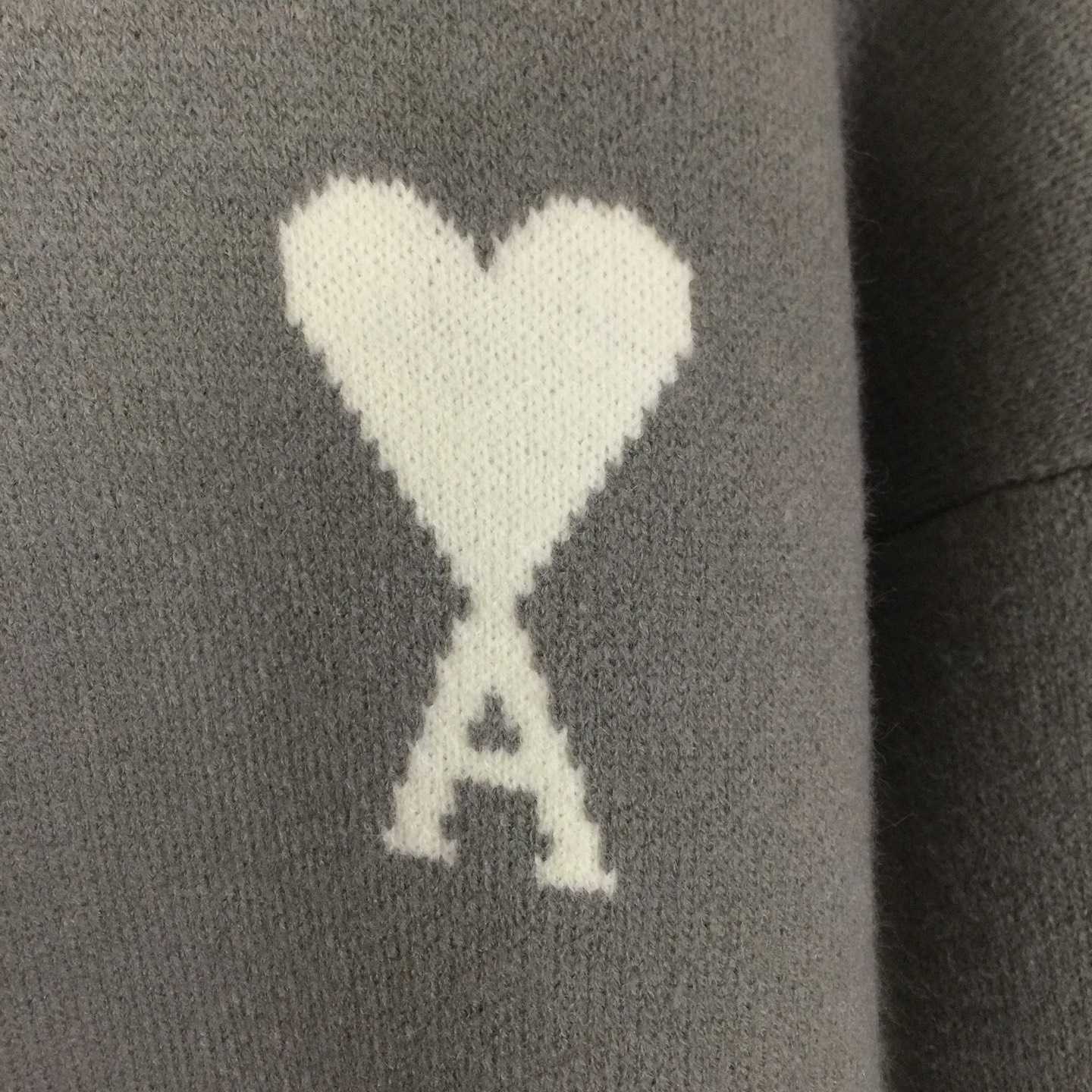 AMI Paris Ami De Coeur Sweater - DesignerGu