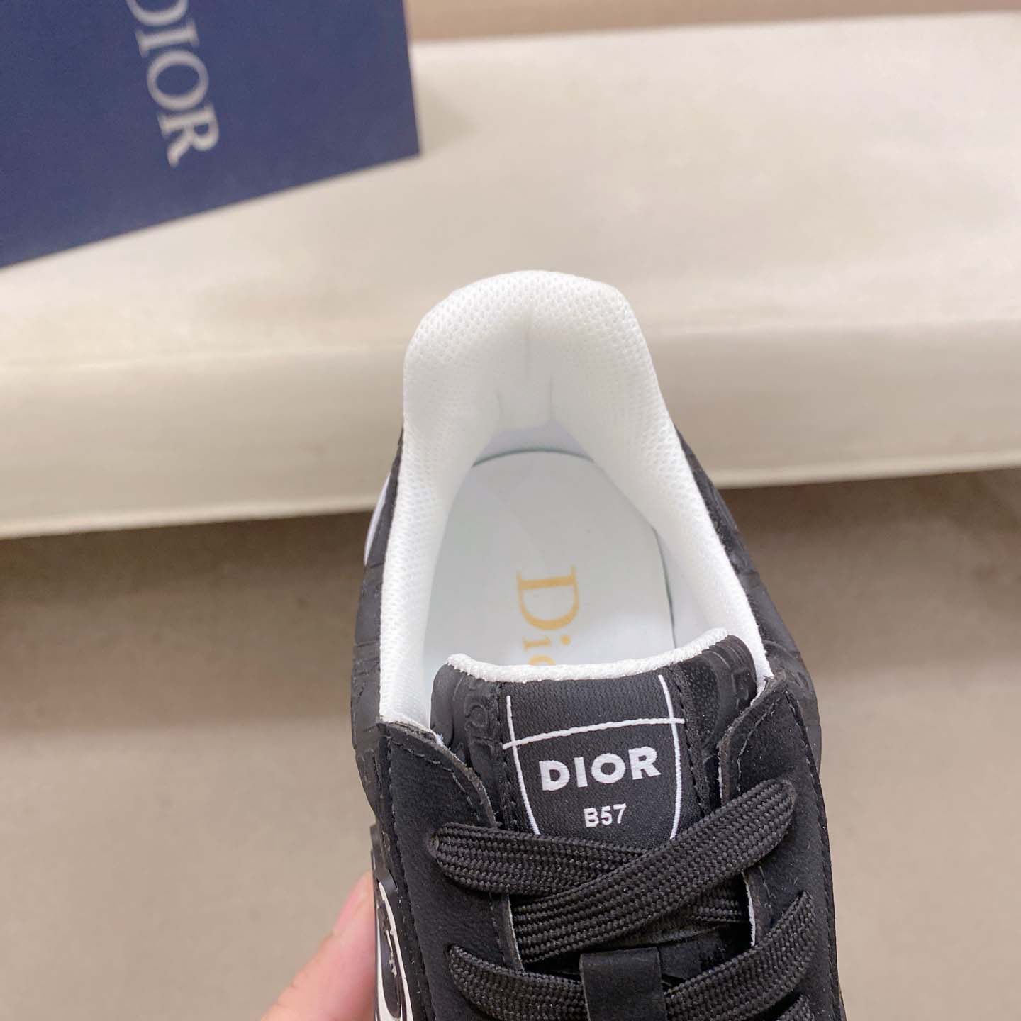 Dior Sneakers - DesignerGu