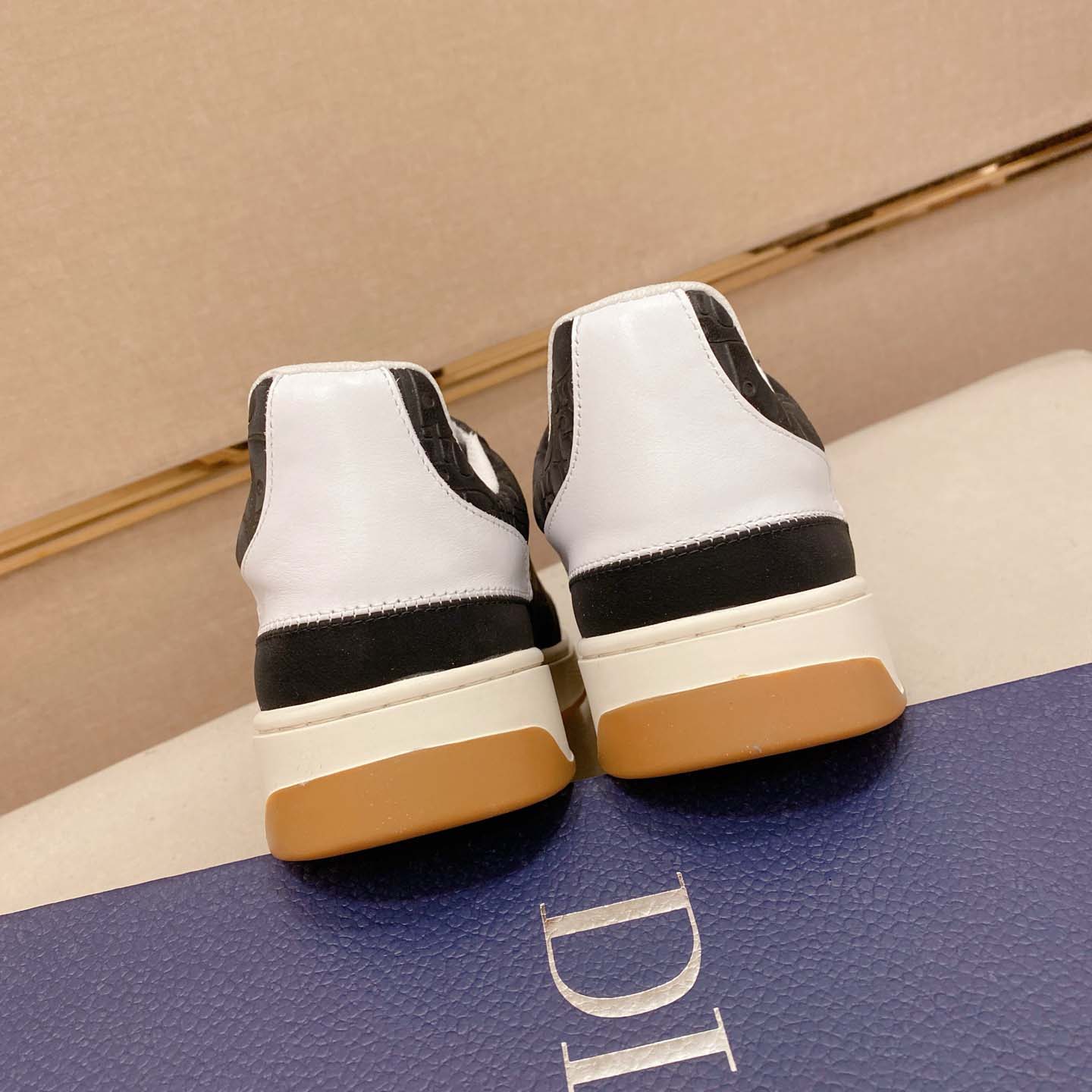 Dior Sneakers - DesignerGu