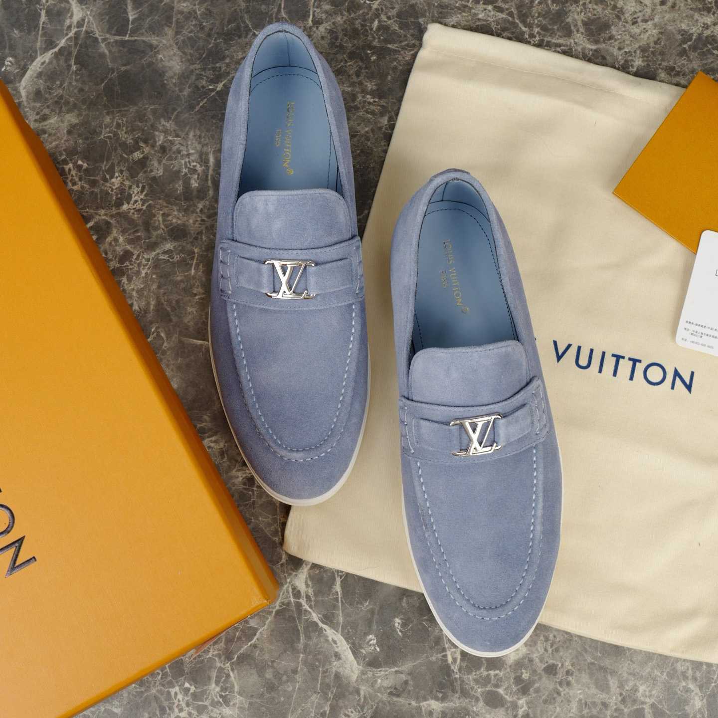 Louis Vuitton Estate Loafers   1AHRCN - DesignerGu