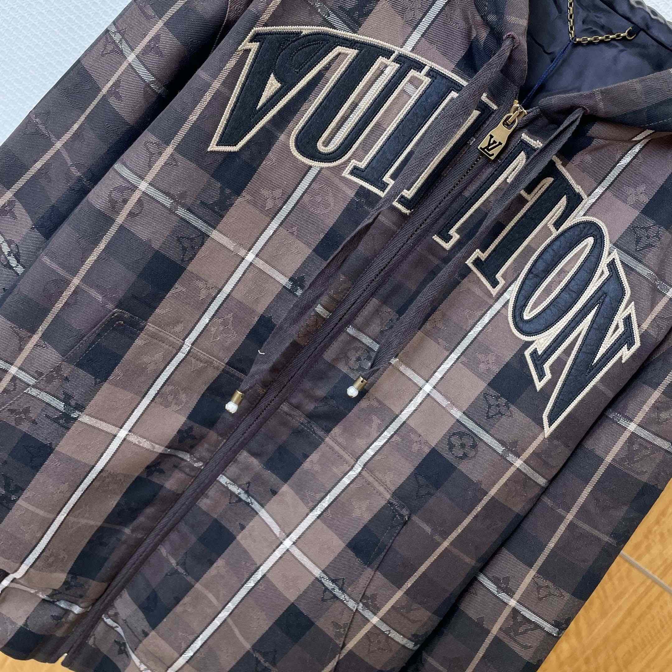Louis Vuitton Tailored Hooded Blouson   1AIJQ7 - DesignerGu