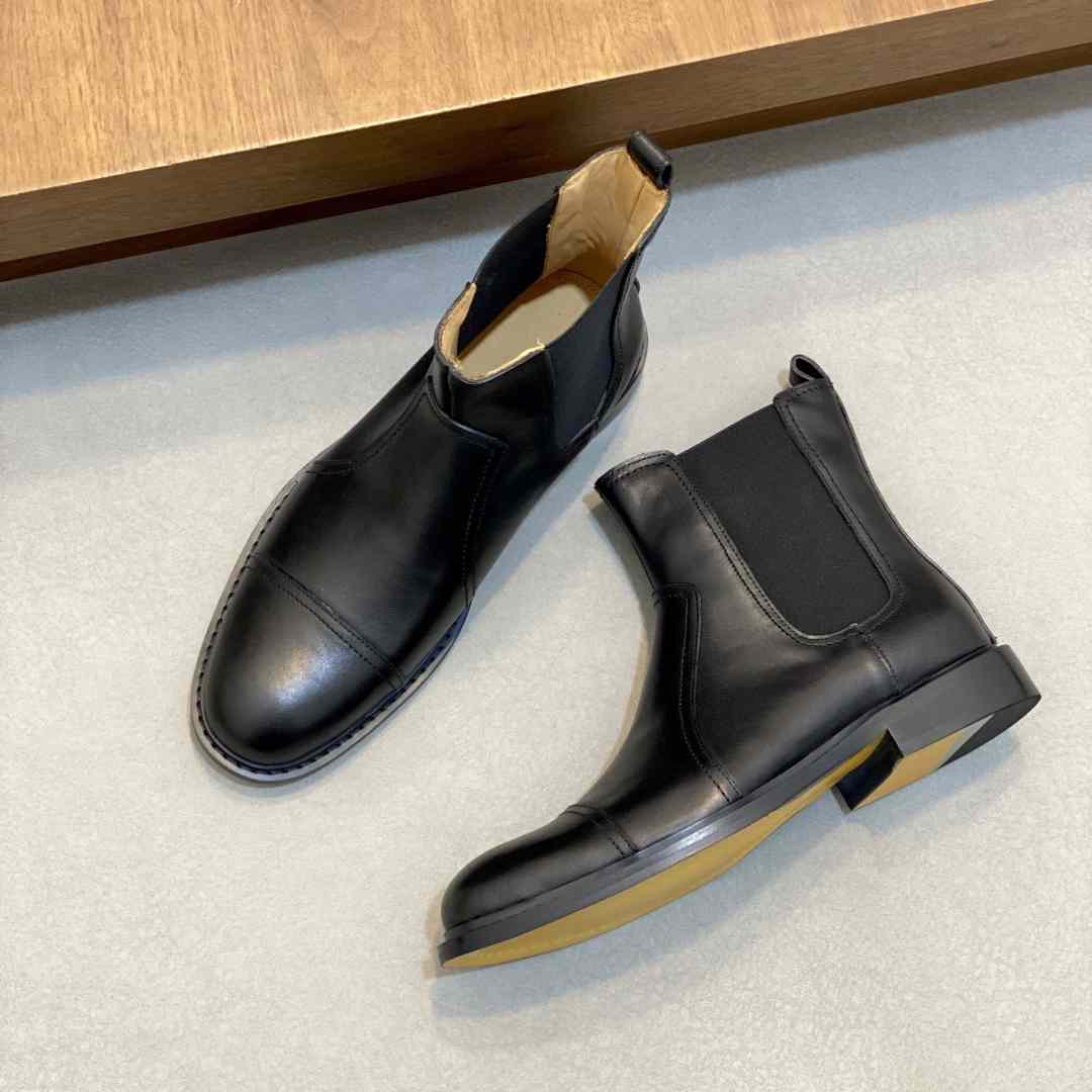 Gucci Leather Ankle Boots - DesignerGu