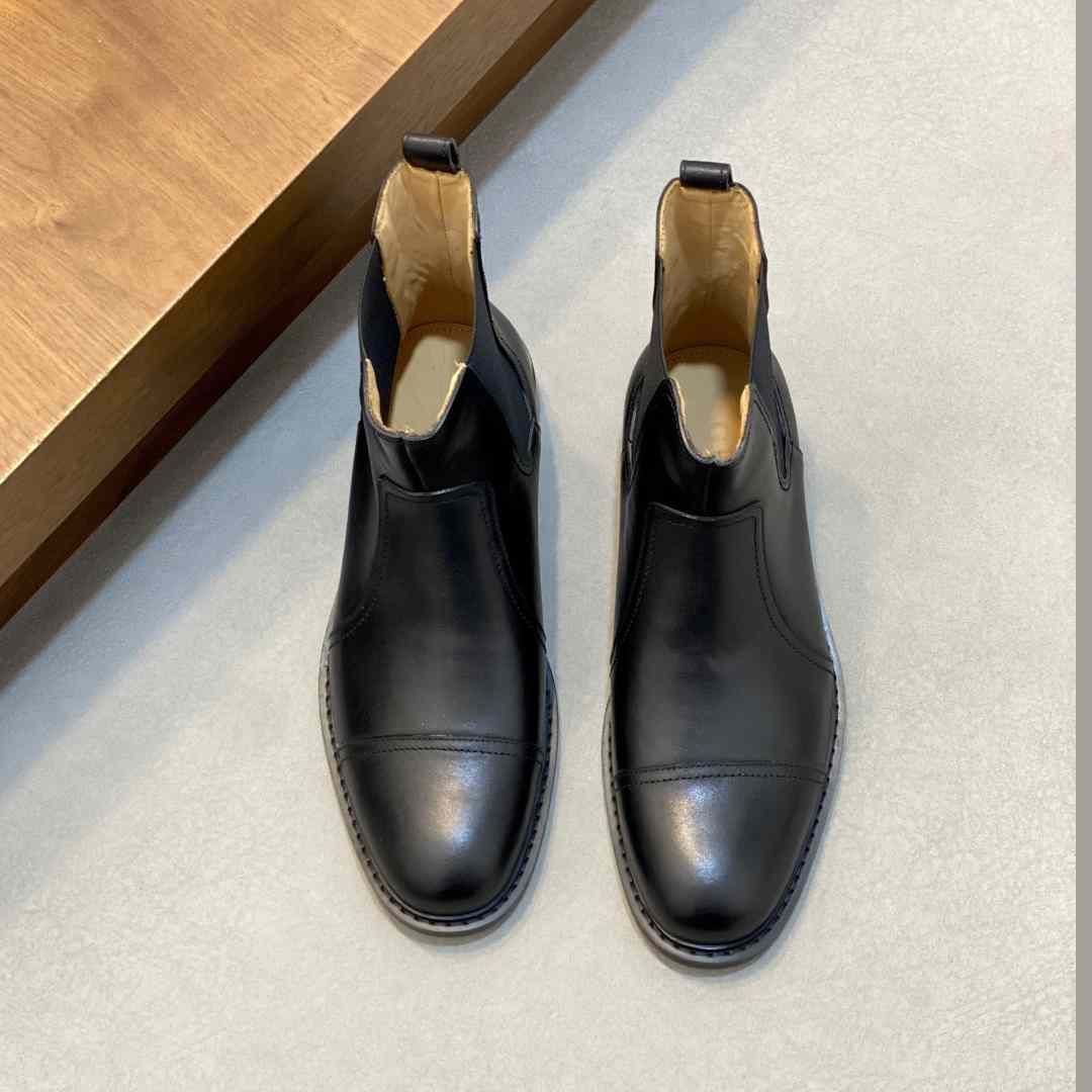 Gucci Leather Ankle Boots - DesignerGu