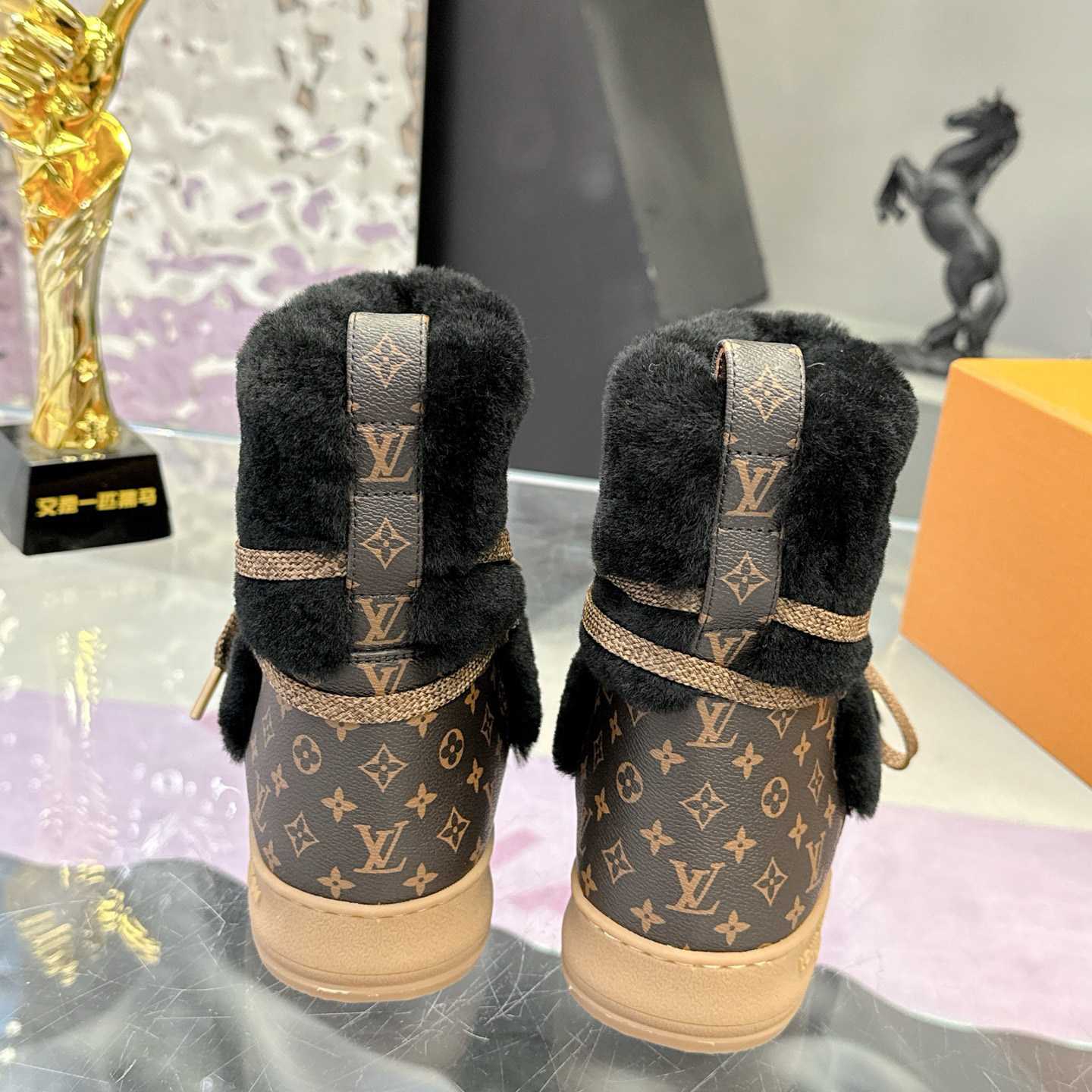 Louis Vuitton LV Cloud Lace-Up Ankle Boot Sneaker  1AIV21 - DesignerGu